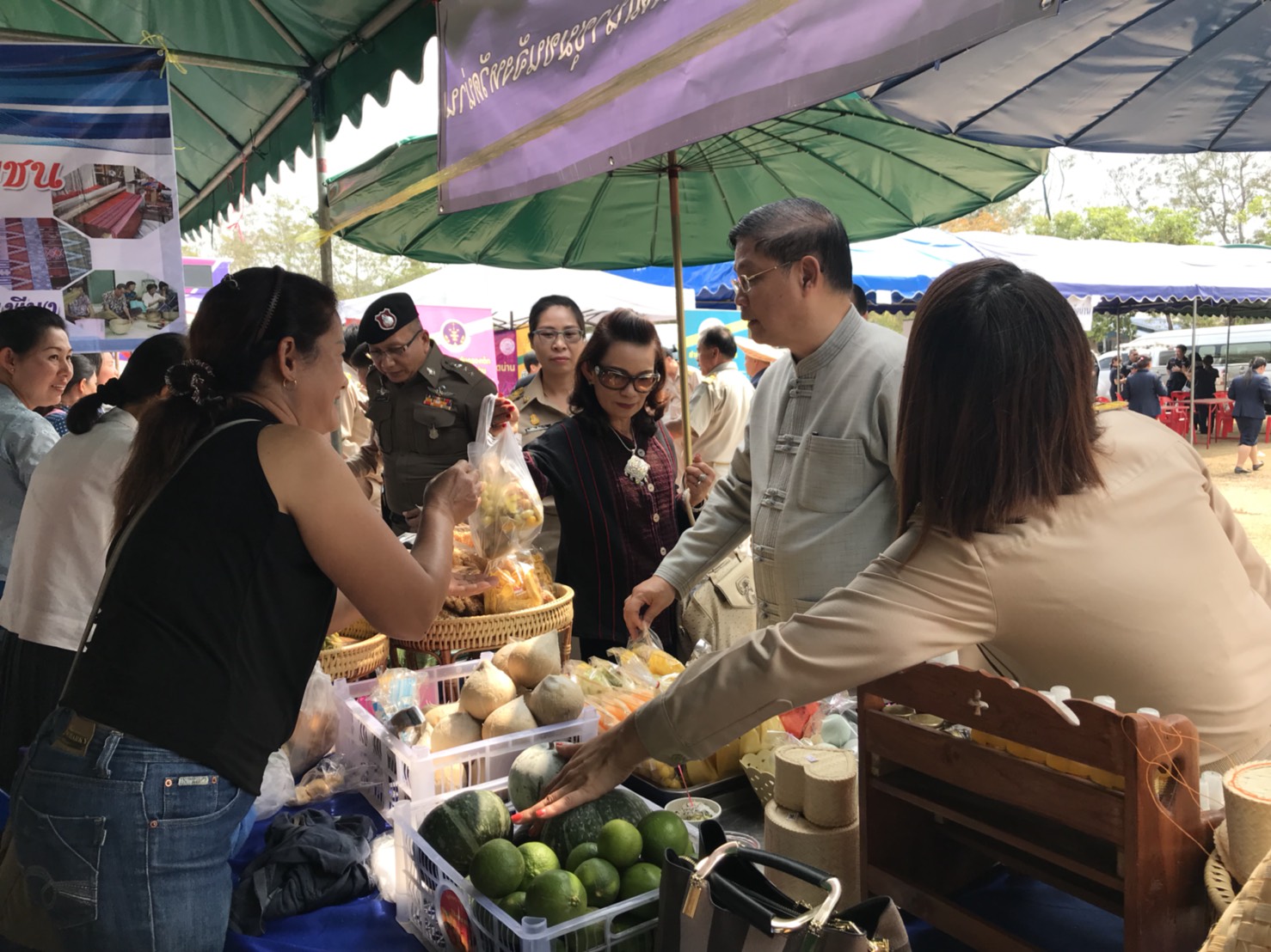 สพจ.น่าน ร่วมโครงการ”หน่วยบำบัดทุกข์ บำรุงสุข สร้างรอยยิ้มให้ประชาชน”