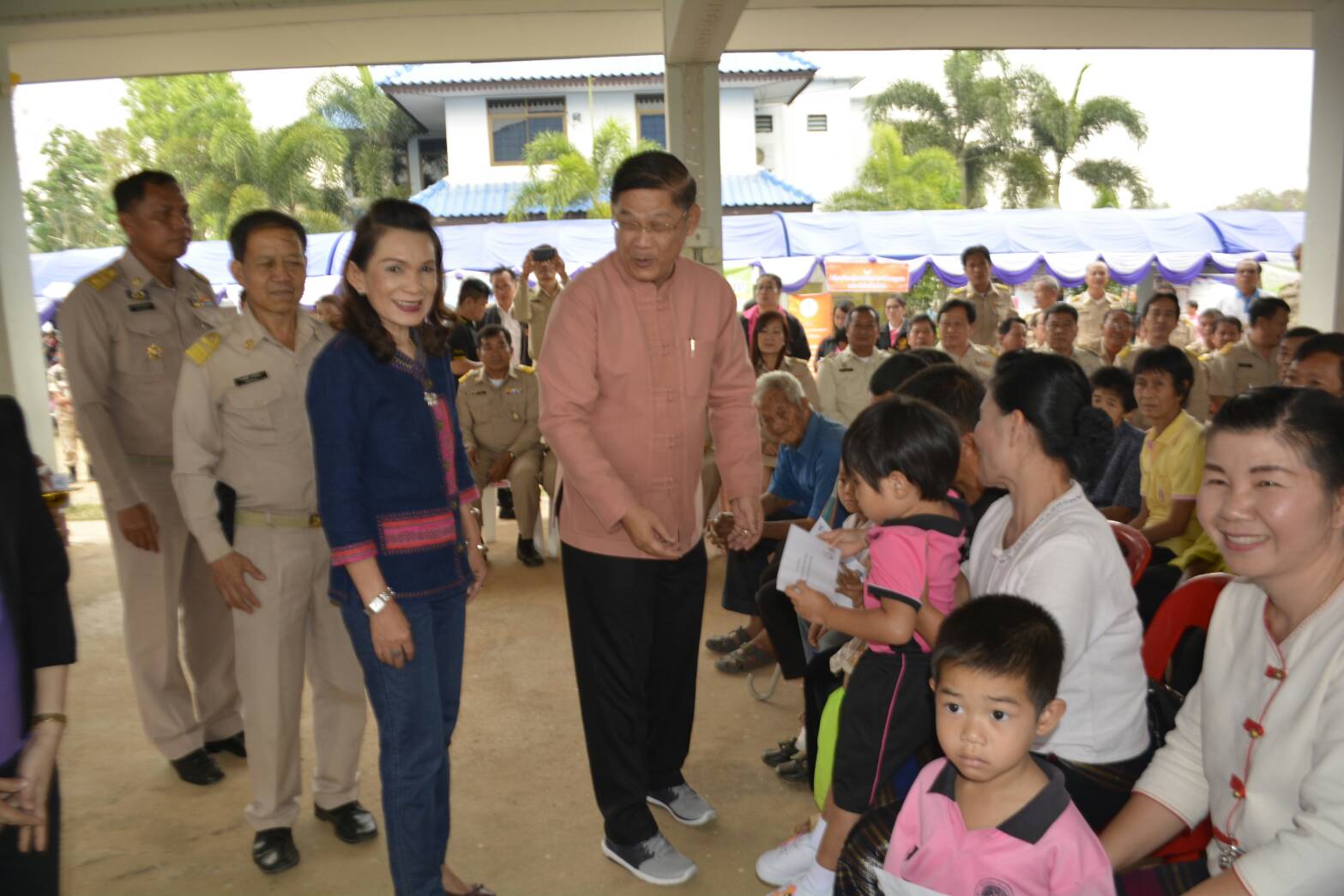 ออกหน่วยบำบัดทุกข์ บำรุงสุข สร้างรอยยิ้มให้ประชาชน ครั้งที่ 6/2561