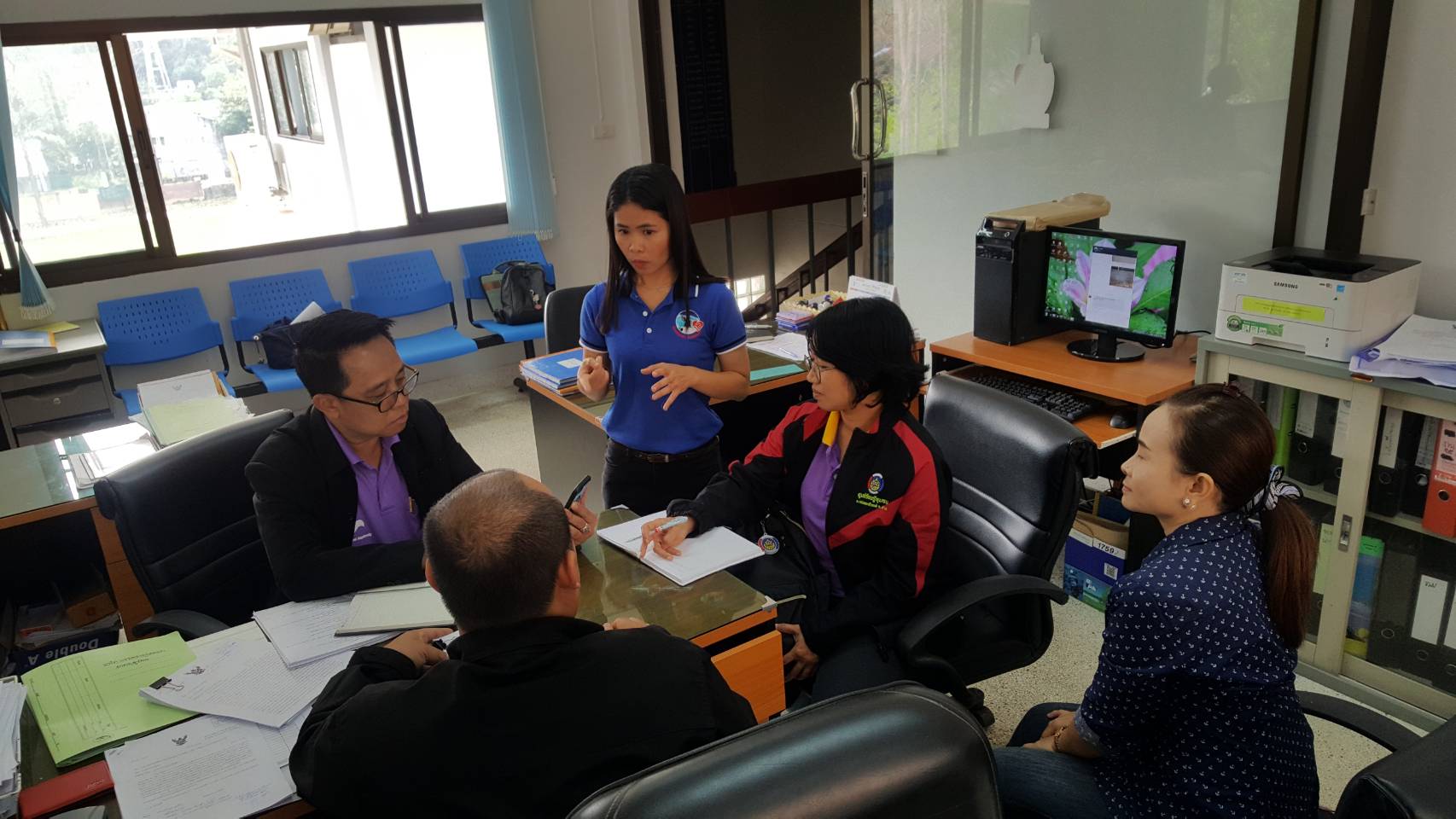 คณะทำงานตรวจติดตามการดำเนินการขับเคลื่อนการพัฒนาประเทศตามโครงการไทยนิยม ยั่งยืน