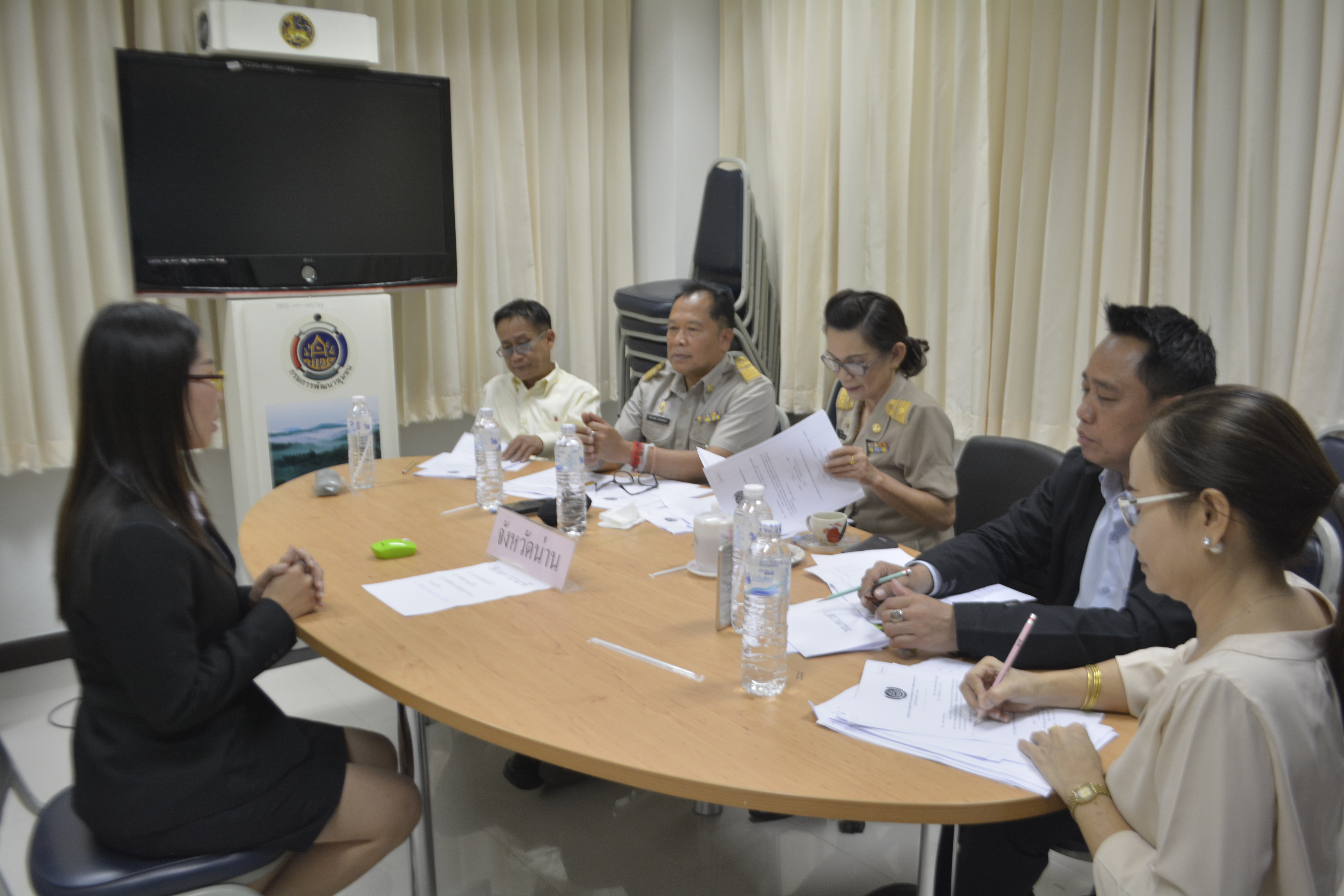 คัดเลือกข้าราชการเข้ารับการอบรมหลักสูตรนักบริหารงานพัฒนาชุมชน (นบพ.) ประจำปีงบประมาณ พ.ศ. 2561