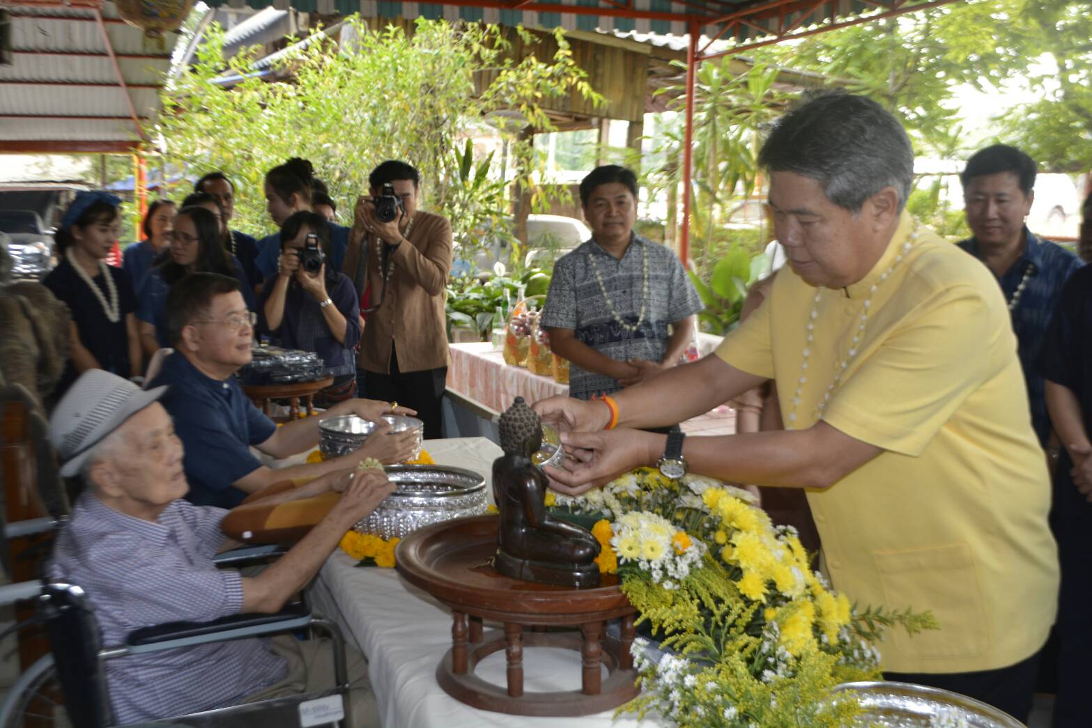 สพจ.น่าน ร่วมขอพรเนื่องในเทศกาลสงกรานต์ปี๋ใหม่เมืองจากอธิบดีกรมการพัฒนาชุมชน