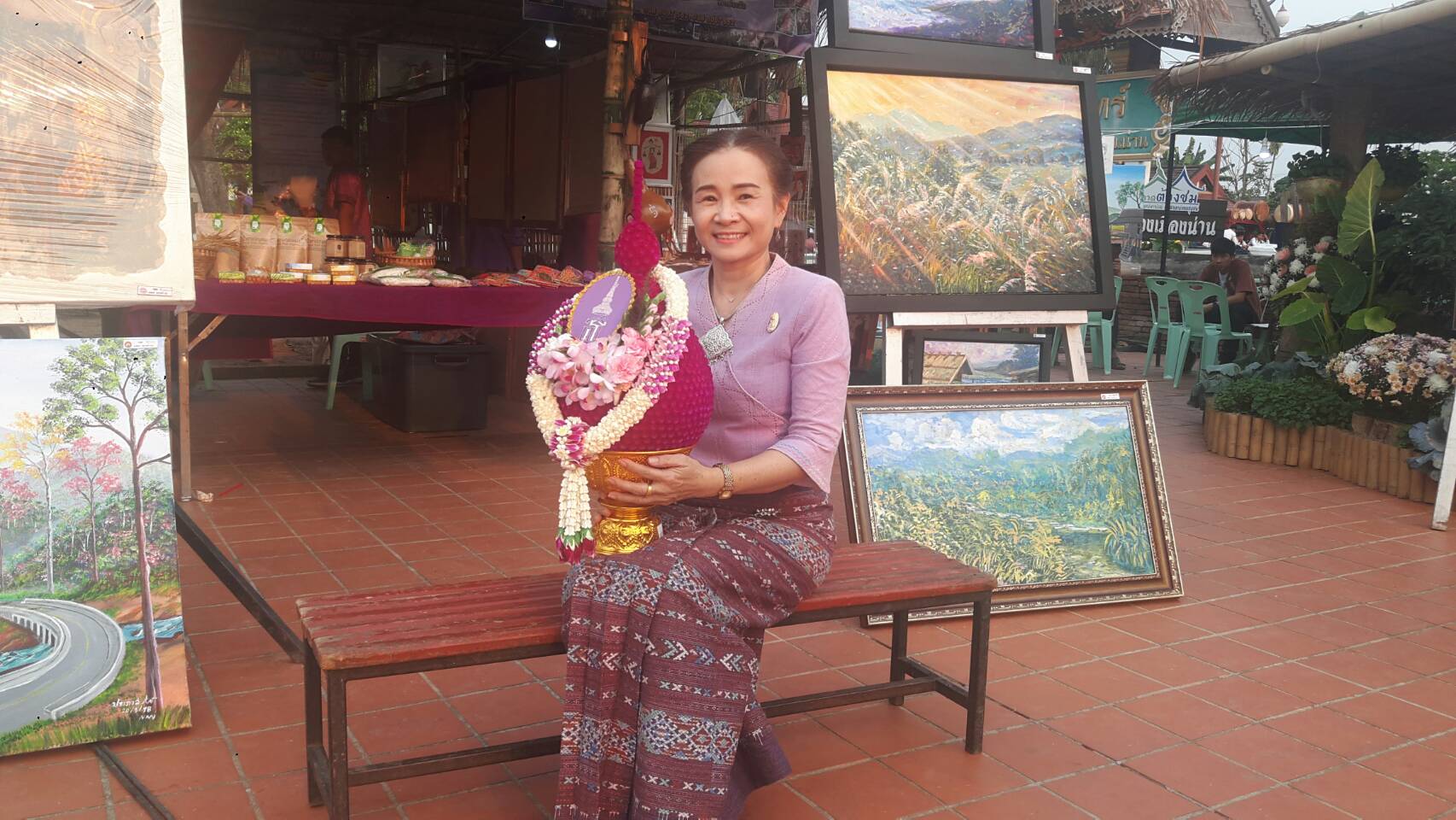 สพจ.น่าน ร่วมพิธีถวายพานพุ่มสักการะแด่สมเด็จพระเทพรัตนราชสุดาฯ สยามบรมราชกุมารี