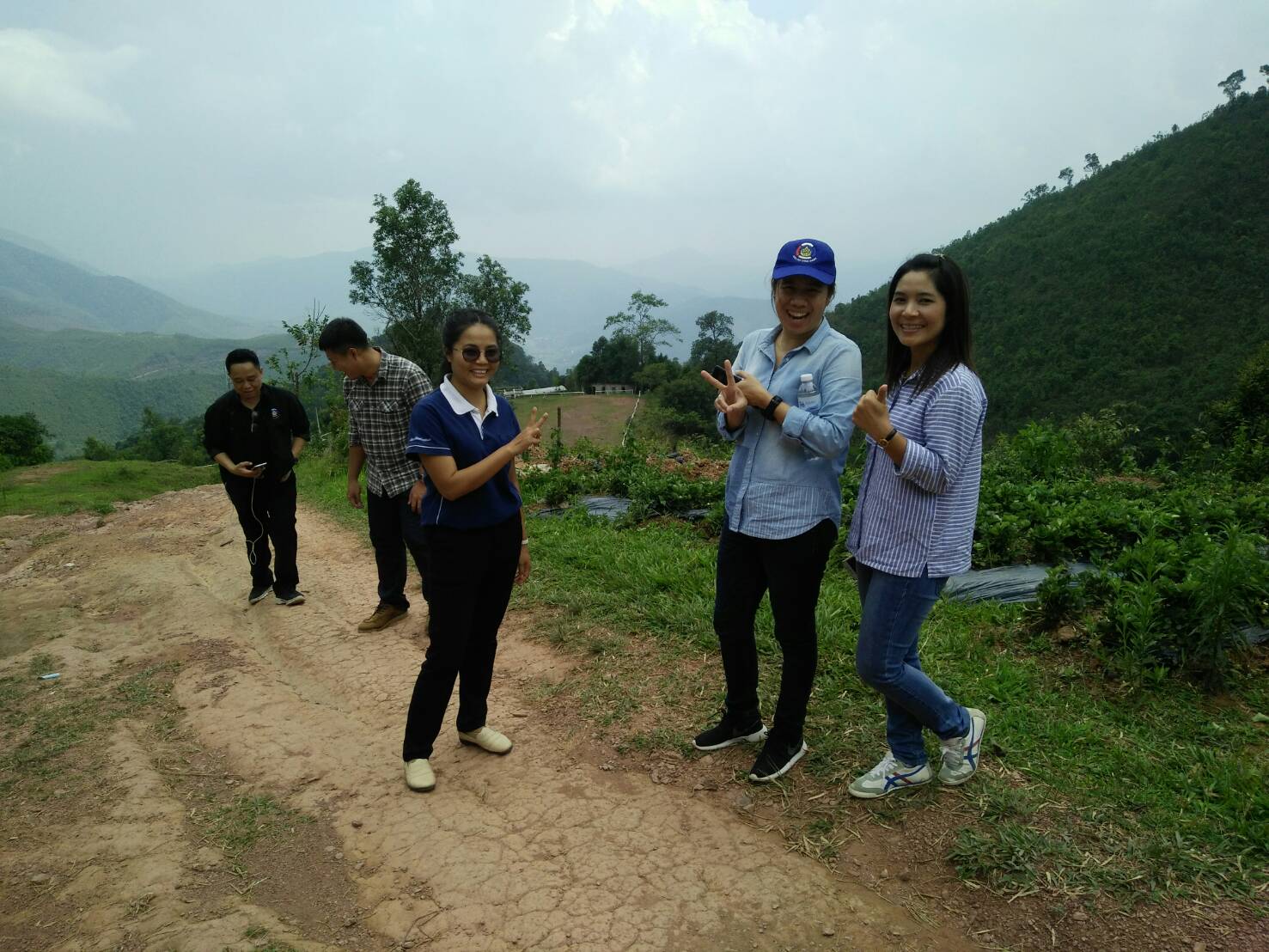 สพจ.น่าน ตรวจเยี่ยมให้กำลังใจการเตรียมความพร้อมหมู่บ้าน OTOP นวัตวิถี