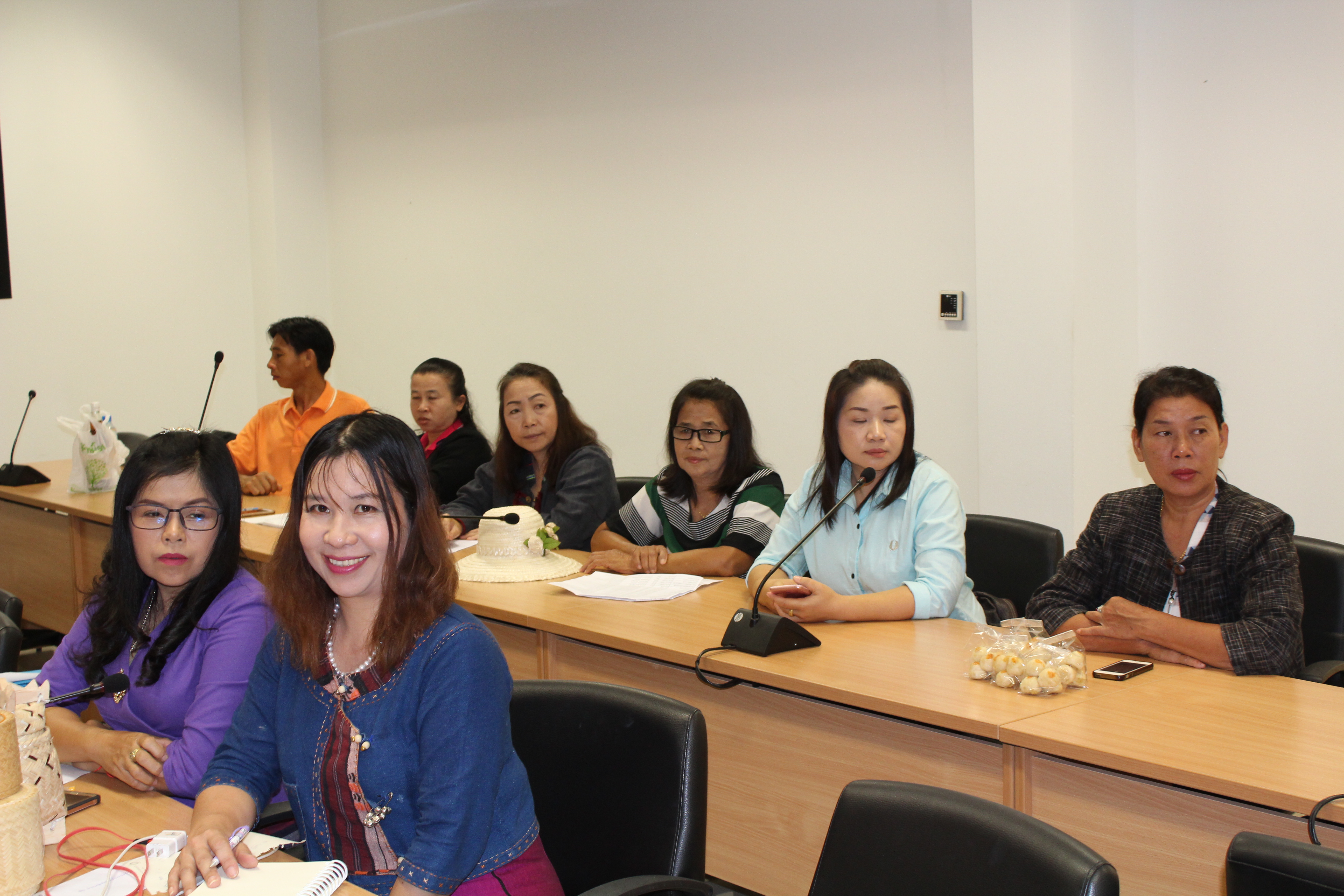 ประชุมชี้แจงการพัฒนาคุณภาพมาตรฐานผลิตภัณฑ์ OTOP กลุ่มปรับตัวสู่การพัฒนา (Quatrant D)