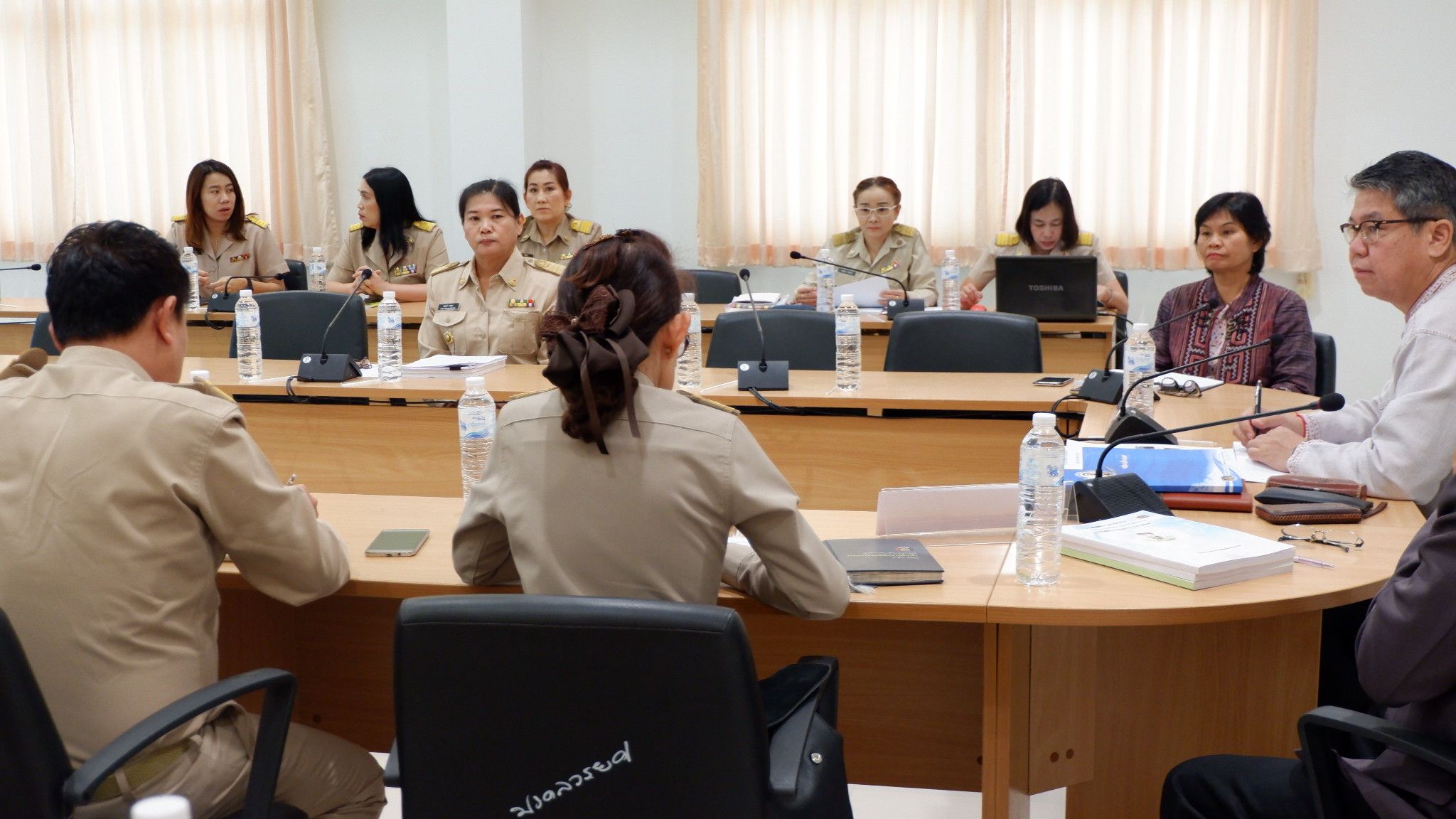 การคัดเลือกข้าราชการและลูกจ้างดีเด่น  หน่วยงานพัฒนาชุมชนใสสะอาด  ประจำปี 2561