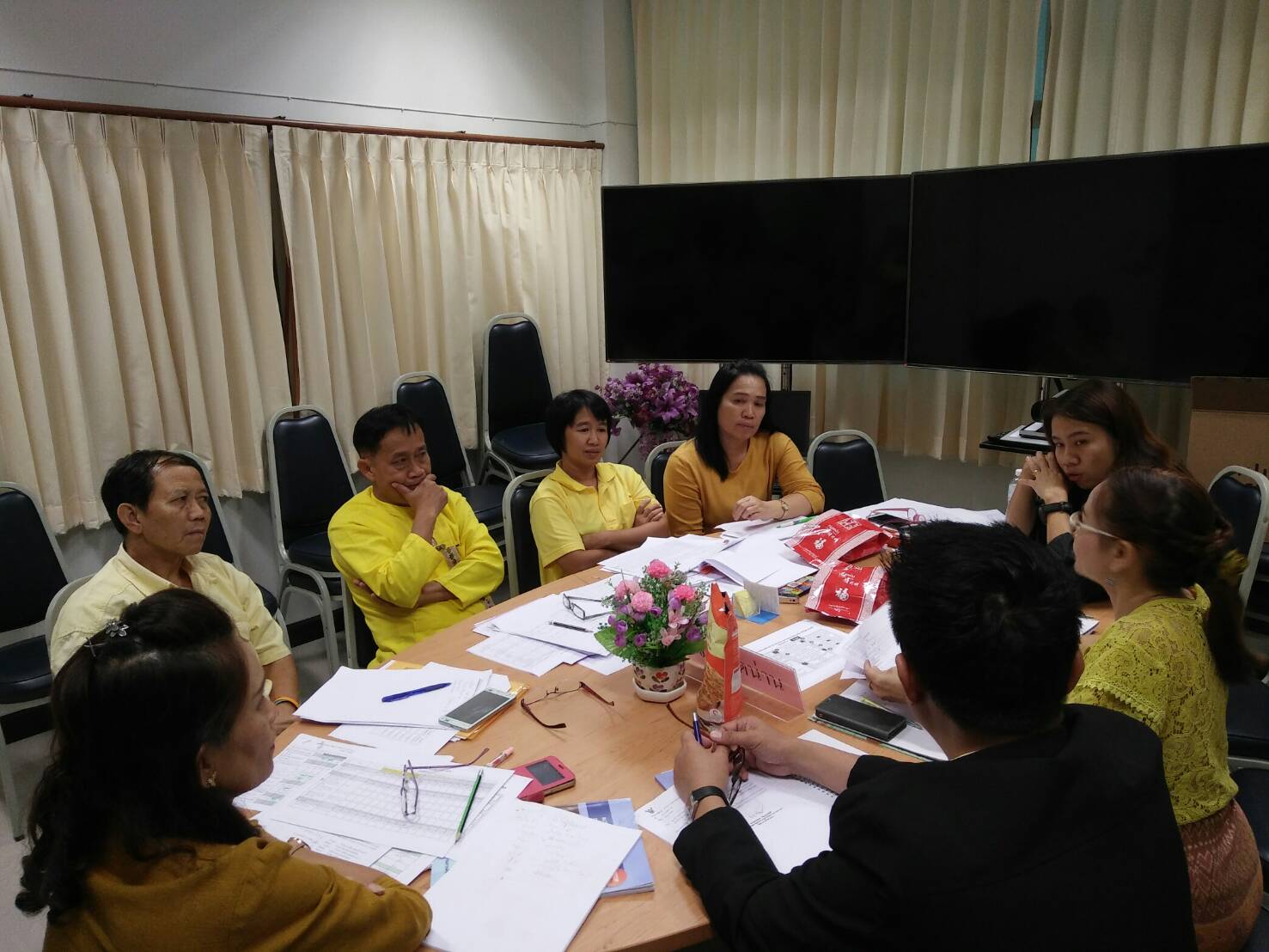 สพจ.น่าน ประชุมเพื่อวางแผนสนับสนุน และติดตามผลการดำเนินงานโครงการชุมชนท่องเที่ยว OTOP นวัตวิถี จังหวัดน่าน