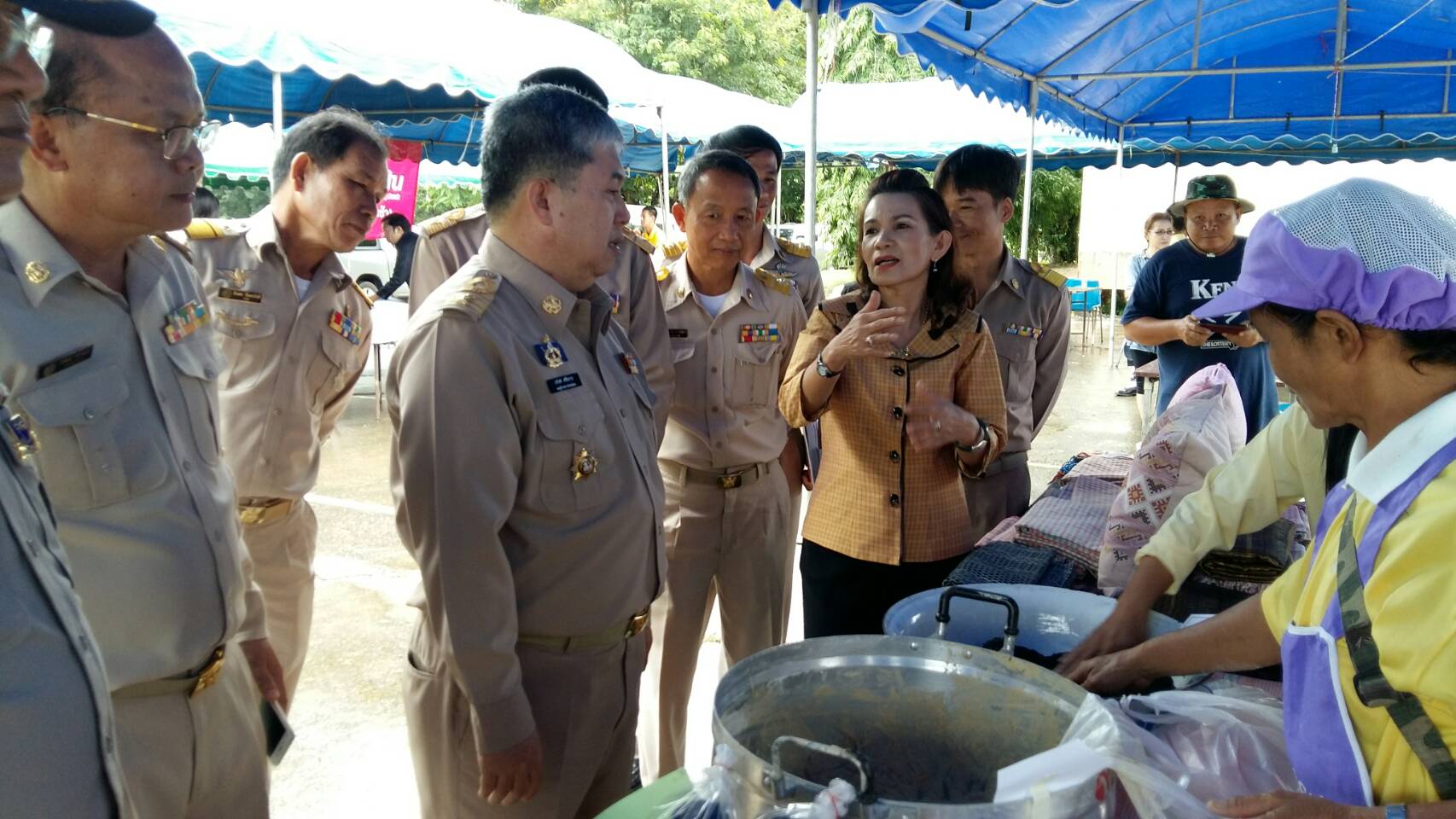 สพจ.น่าน มอบเงินกองทุนพัฒนาเด็กจังหวัดน่านในพระบรมราชูปถัมภ์ สมเด็จพระเทพรัตนราชสุดาฯ สยามบรมราชกุมารี