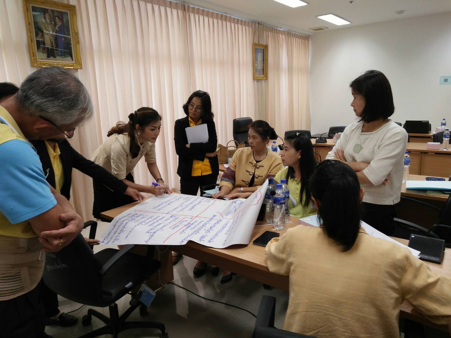 ประชุมเชิงปฏิบัติการทีมสนับสนุนการขับเคลื่อนการพัฒนาเศรษฐกิจฐานรากและประชารัฐจังหวัดน่าน