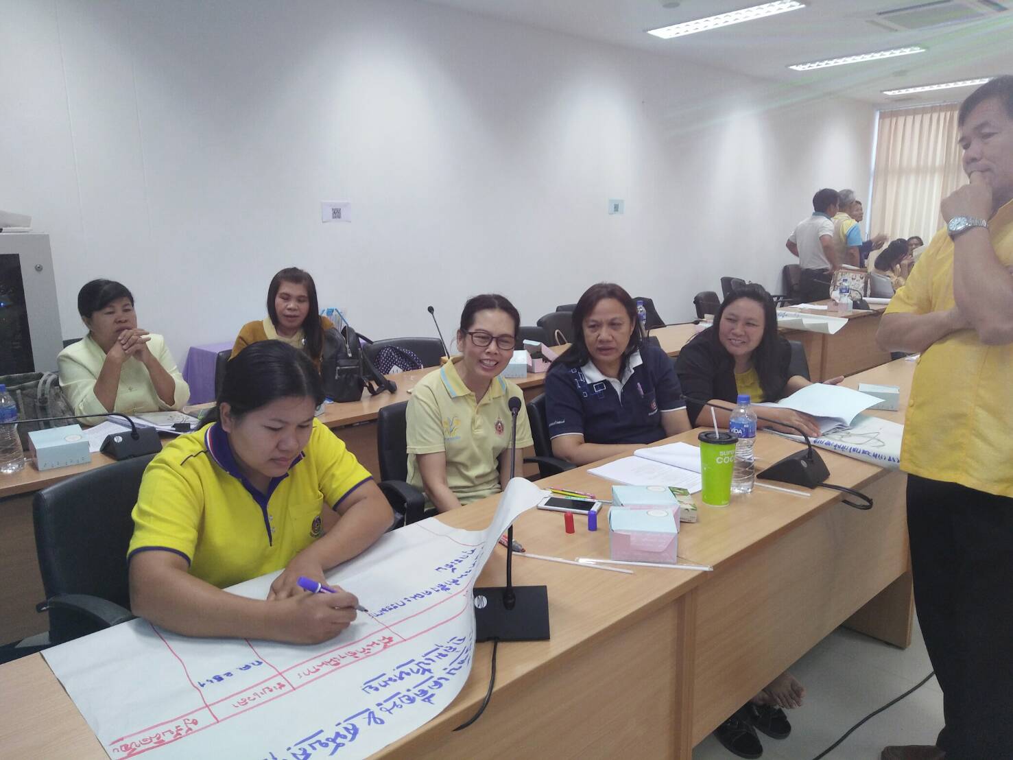 ประชุมเชิงปฏิบัติการทีมสนับสนุนการขับเคลื่อนการพัฒนาเศรษฐกิจฐานรากและประชารัฐจังหวัดน่าน