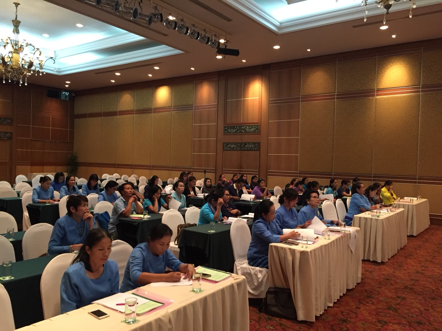 ประชุมเชิงปฎิบัติการเสริมสร้างศักยภาพและพัฒนาคุณภาพชีวิตแก่สมาชิกกองทุนพัฒนาบทบาทสตรีจังหวัดน่าน