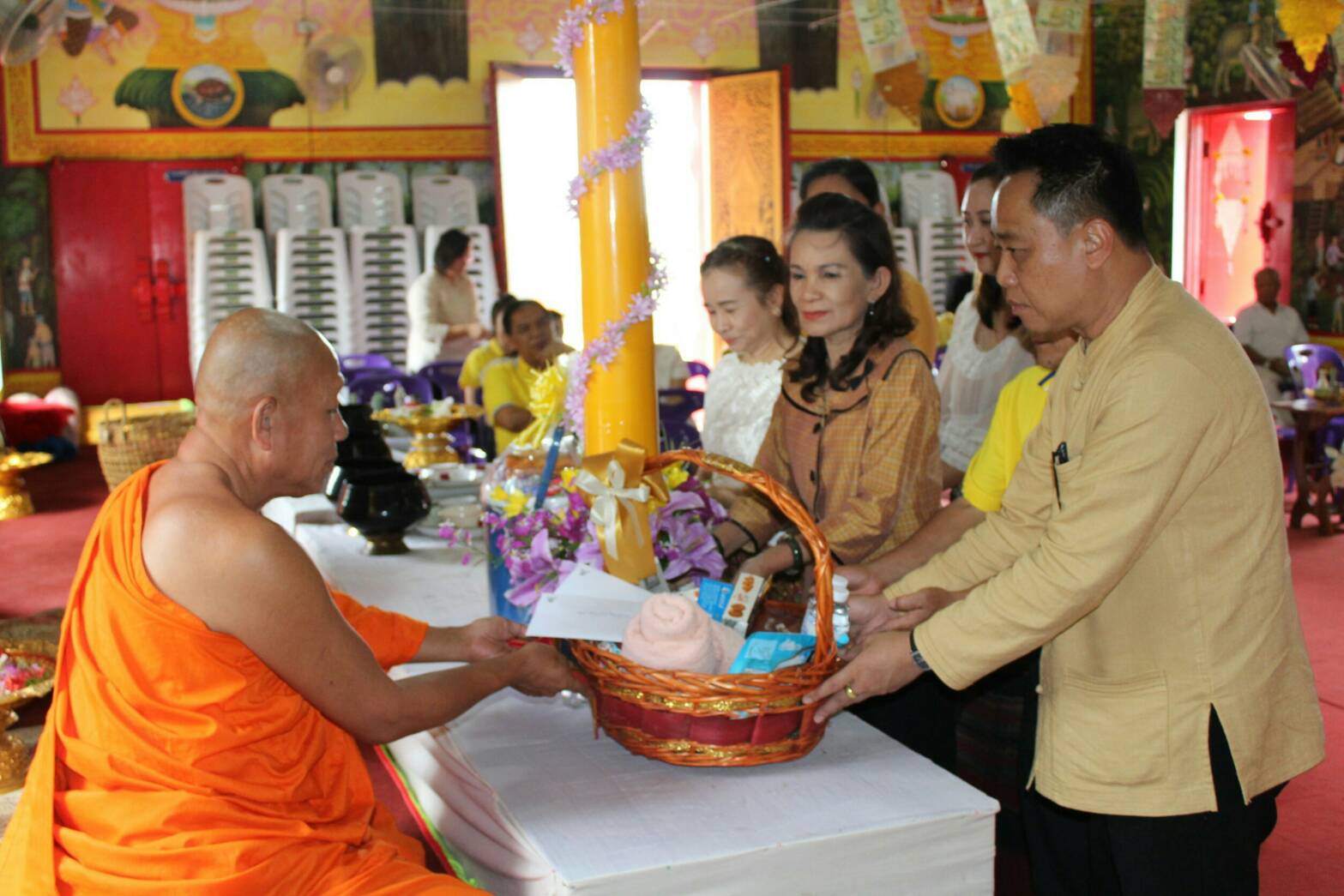 โครงการสร้างพลังชุมชน สร้างสังคมคุณธรรม สร้างชุมชนเข้มแข็ง : วิถี พช. วิถีธรรม