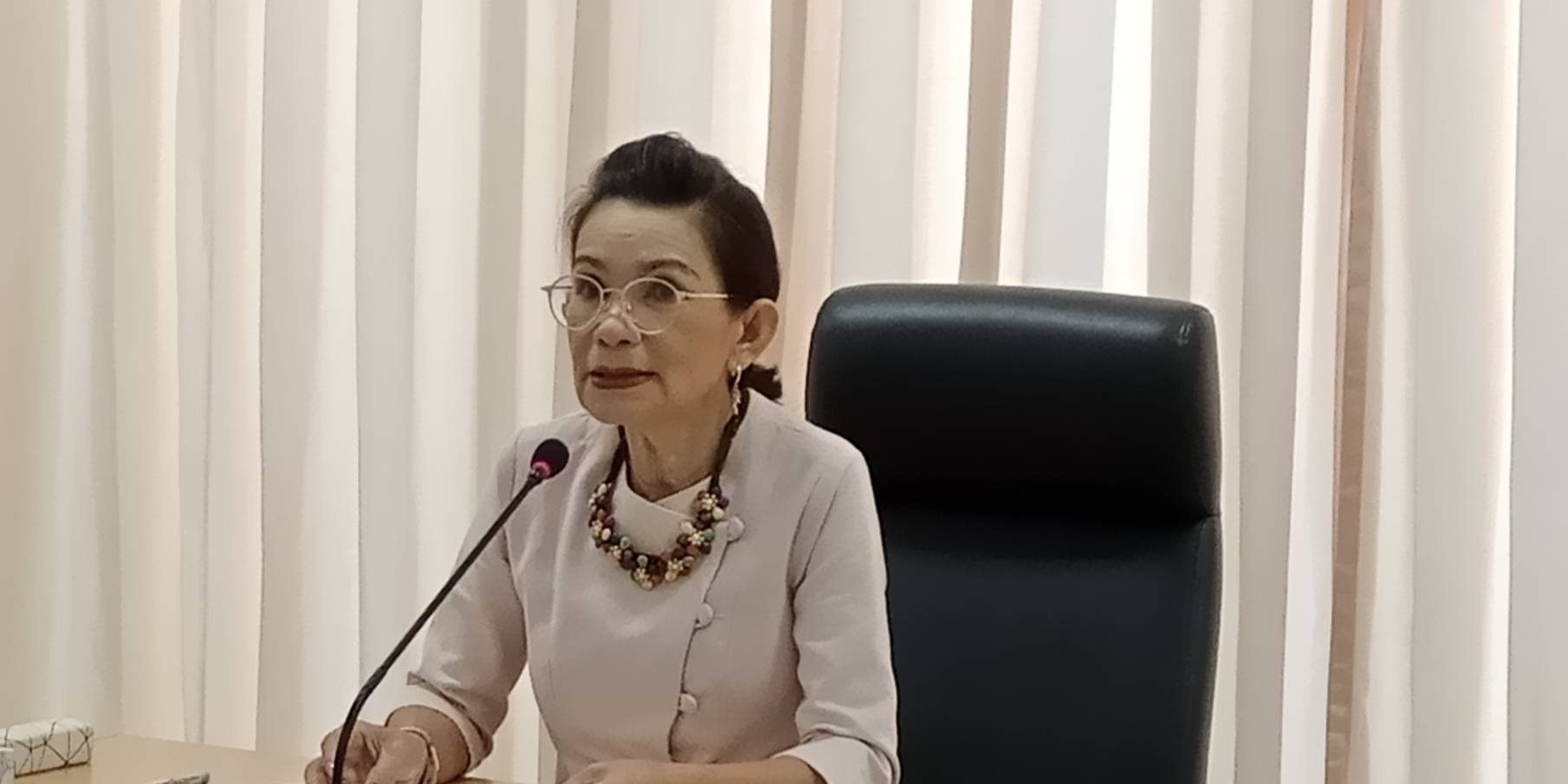 ประชุมเชิงปฏิบัติการขับเคลื่อนการพัฒนาเศรษฐกิจฐานรากและประชารัฐจังหวัดน่าน