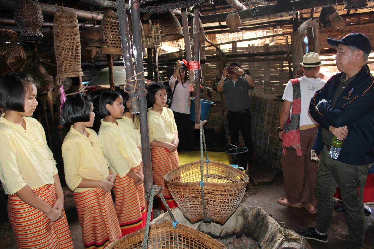 @น่าน : ประกวดชุมชนท่องเที่ยว OTOP นวัตวิถีต้นแบบ บ้านบ่อหลวง หมู่ที่ ๑ ตำบลบ่อเกลือใต้ อำเภอบ่อเกลือ จังหวัดน่าน