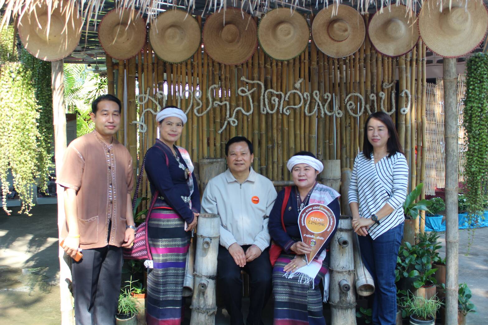 @น่าน : นายโชคชัย แก้วป่อง รองอธิบดีกรมการพัฒนาชุมชน ติดตามการดำเนินงานหมู่บ้าน OTOP นวัตวิถี