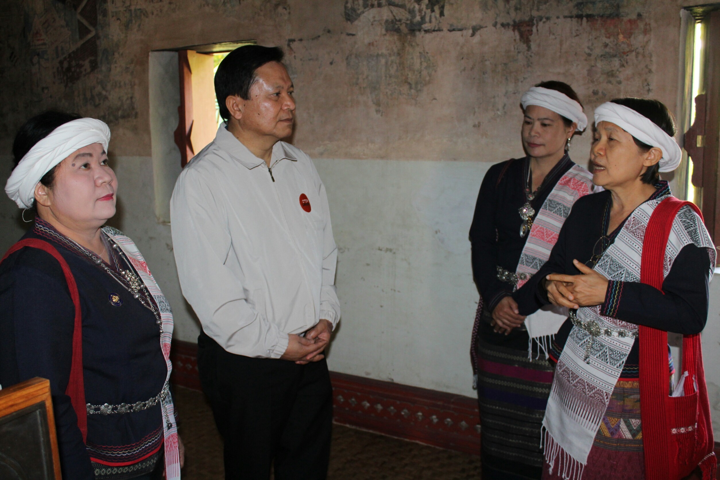 @น่าน : นายโชคชัย แก้วป่อง รองอธิบดีกรมการพัฒนาชุมชน ติดตามการดำเนินงานหมู่บ้าน OTOP นวัตวิถี