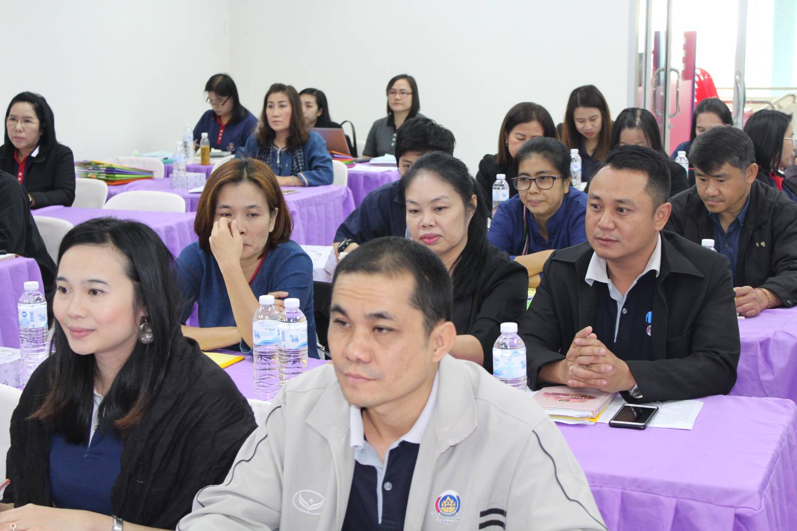 @น่าน : ประชุมเจ้าหน้าที่พัฒนาชุมชนตามมาตรการปรับปรุงประสิทธิภาพในการปฏิบัติราชการ”