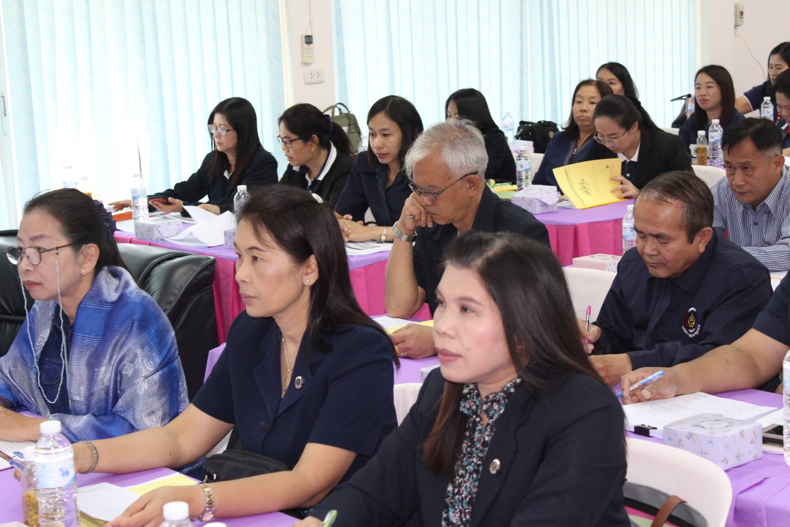 @น่าน : ประชุมเจ้าหน้าที่พัฒนาชุมชนตามมาตรการปรับปรุงประสิทธิภาพในการปฏิบัติราชการ”