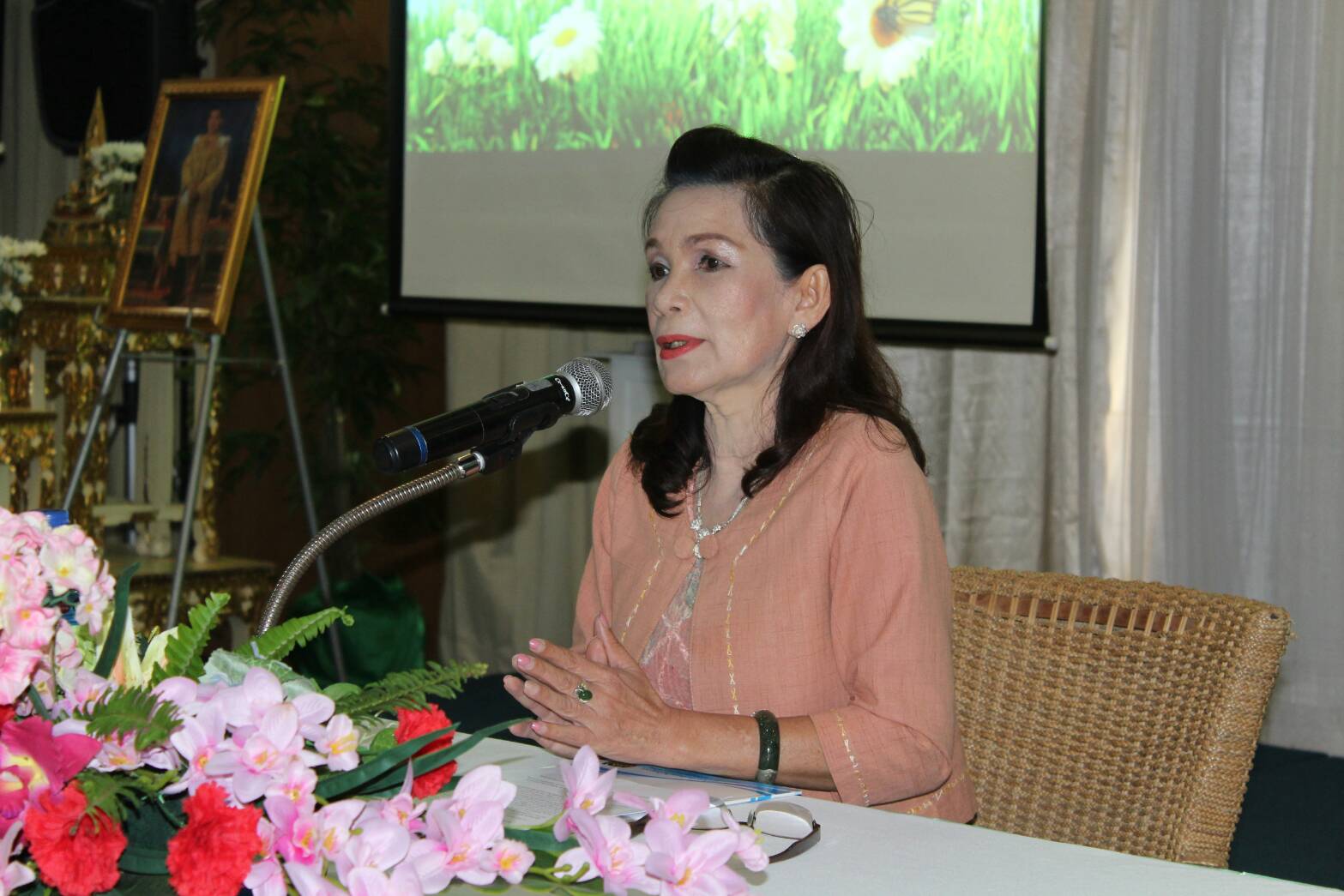 จังหวัดน่านประชุมผู้ผลิต ผู้ประกอบการ คัดสรรสุดยอดผลิตภัณฑ์ OTOP เด่น