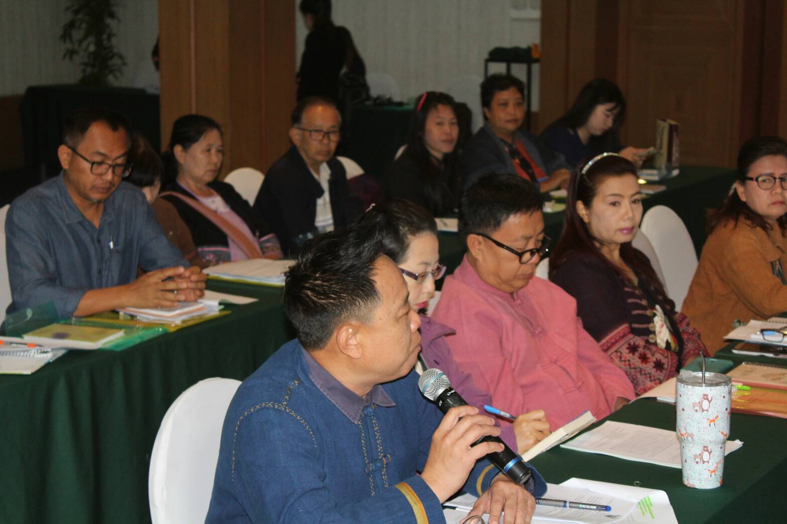 จังหวัดน่านประชุมผู้ผลิต ผู้ประกอบการ คัดสรรสุดยอดผลิตภัณฑ์ OTOP เด่น