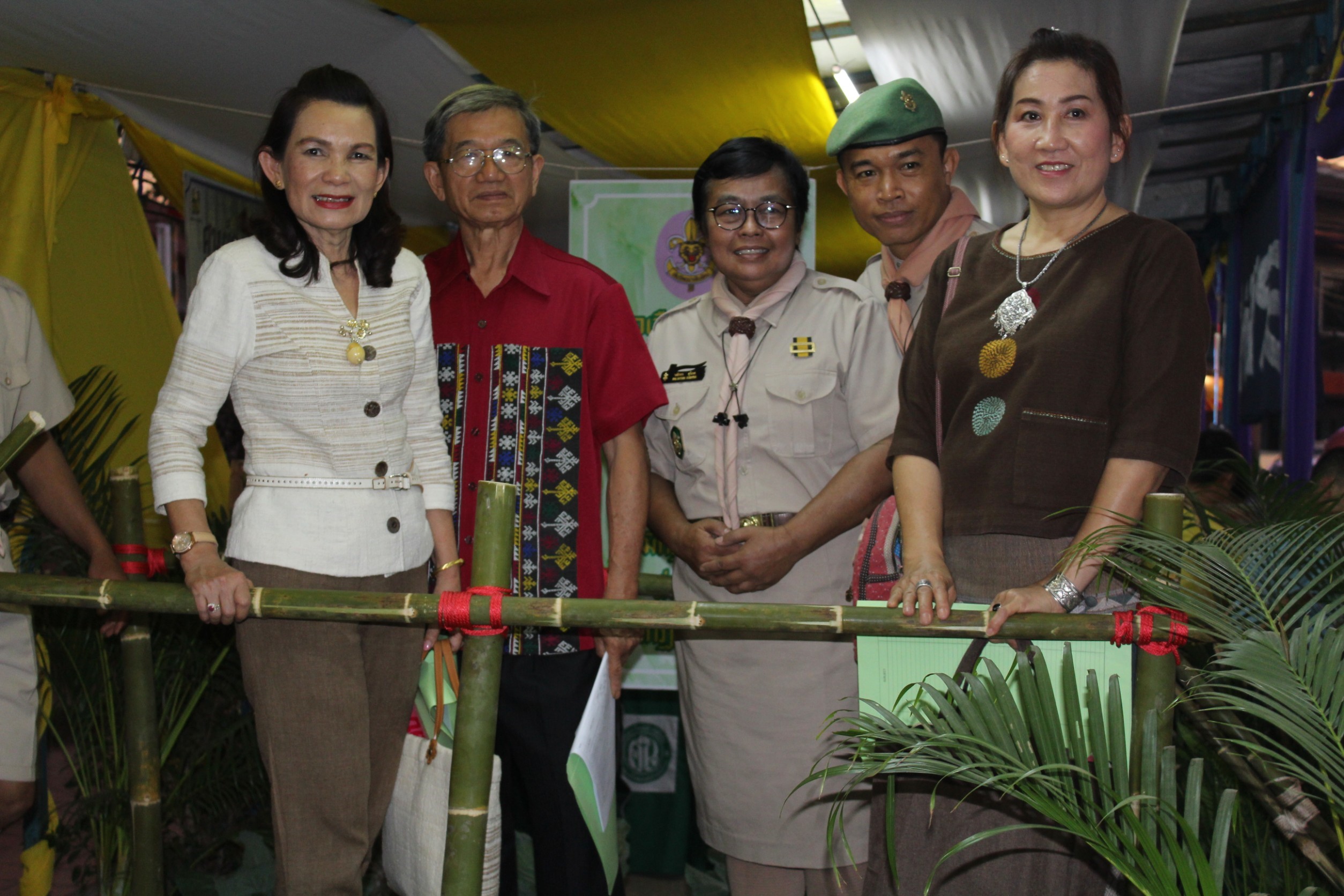 @น่าน : พจ.น่านนำคณะกรรมการฝ่ายตัดสินการประกวดร้านนิทรรศการของอำเภอและหน่วยงาน รอบแรก ○○งานประจำปีและของดีเมืองน่าน ประจำปี 2562