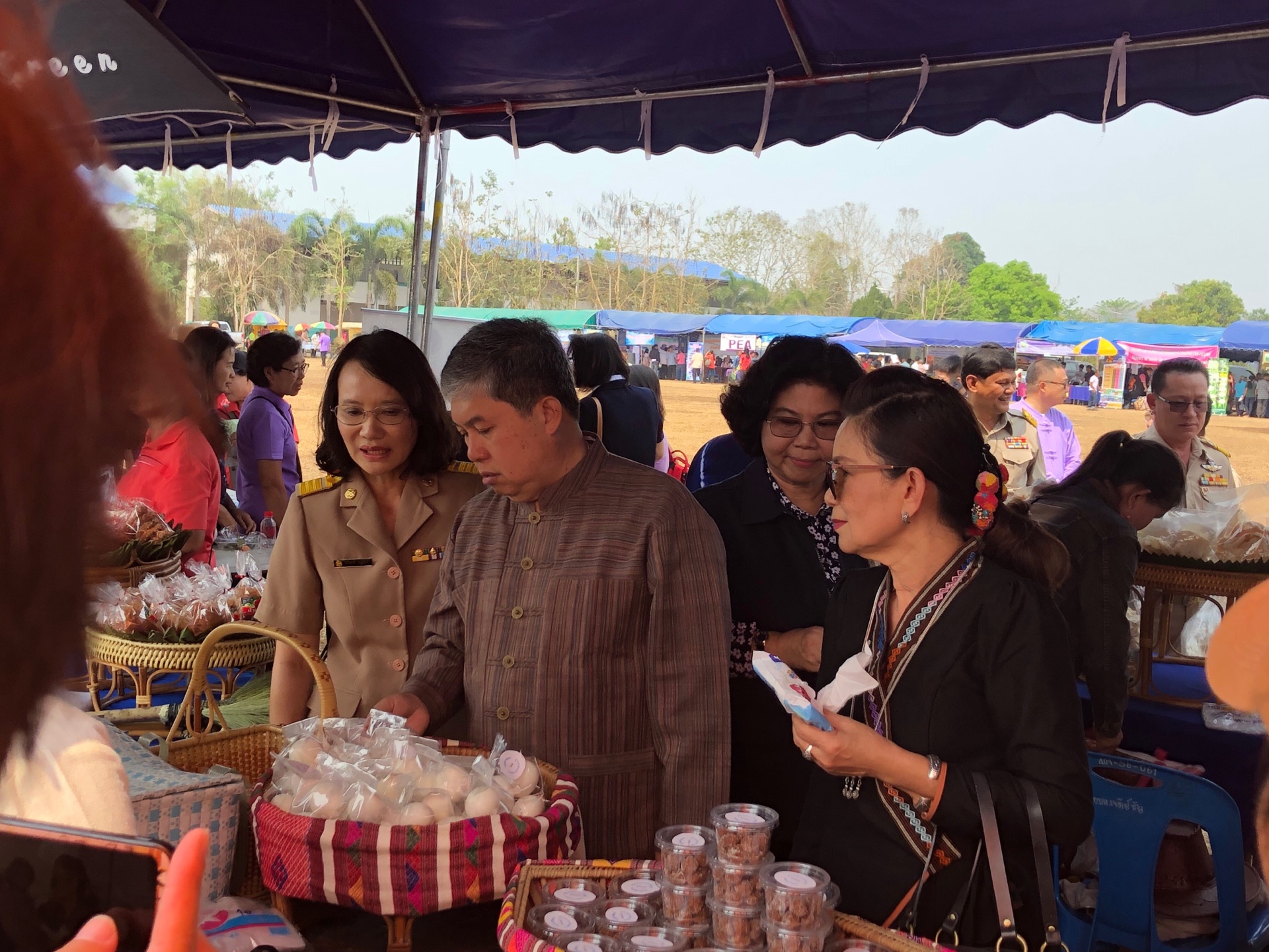 @น่าน : สพจ.น่าน มอบเงินกองทุนพัฒนาเด็กชนบทในพระราชูปถัมภ์สมเด็จพระเทพรัตนราชสุดา สยามบรมราชกุมารี