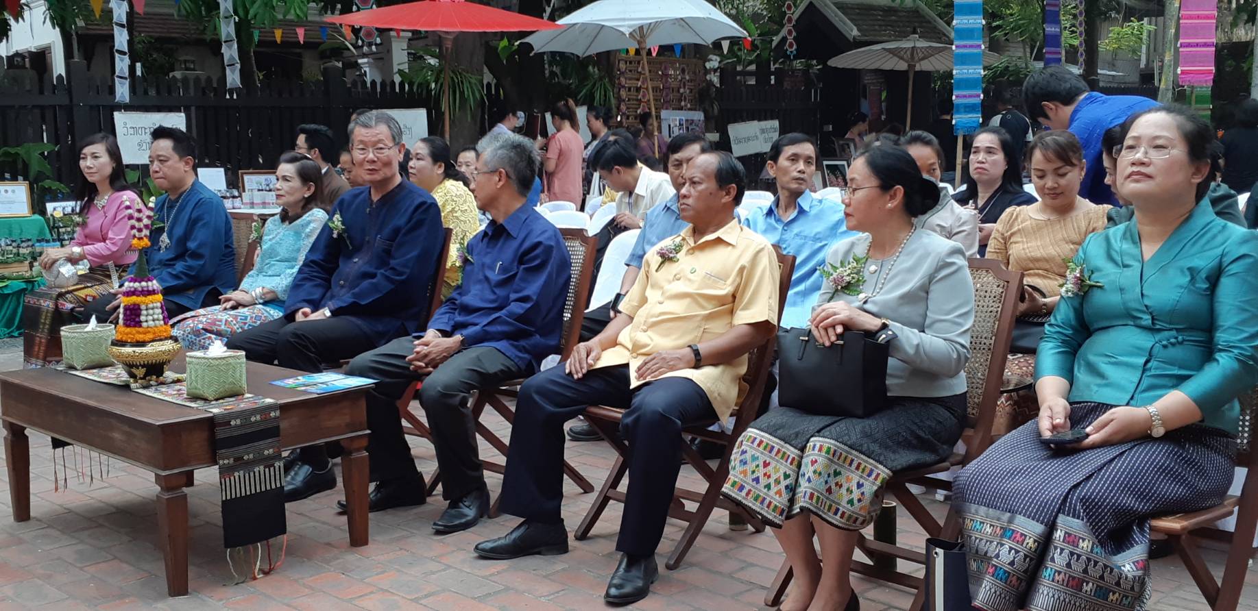 @น่าน : พิธีเปิดงานโครงการ OTOP สานสัมพันธ์สองแผ่นดิน นครน่าน-นครหลวงพระบาง