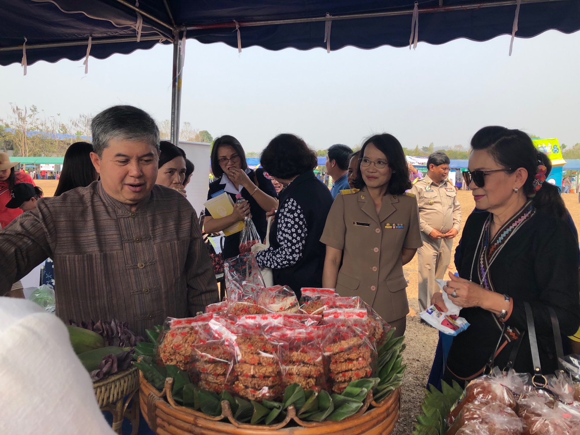 @น่าน : สพจ.น่าน มอบเงินกองทุนพัฒนาเด็กชนบทในพระราชูปถัมภ์สมเด็จพระเทพรัตนราชสุดา สยามบรมราชกุมารี
