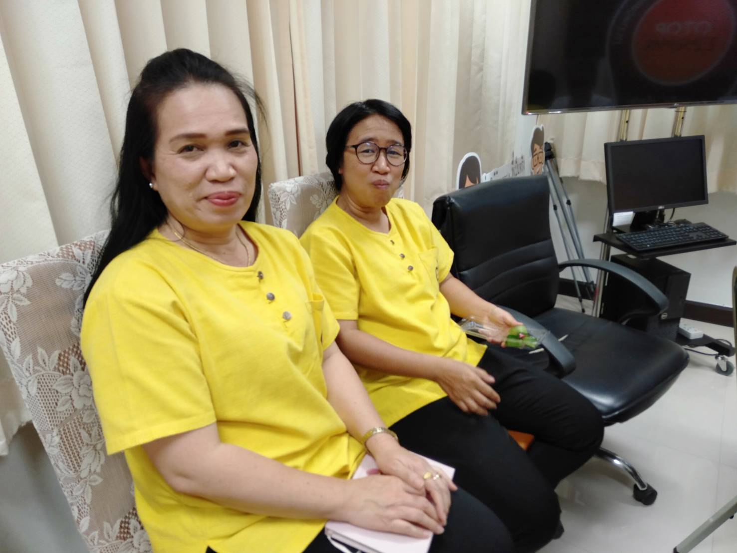 @น่าน :  รับฟังการประชุมสร้างความเข้าใจโครงการพัฒนาหมู่บ้านเศรษฐกิจพอเพียง มั่นคง มั่งคั่ง ยั่งยืน เฉลิมพระเกียรติฯ