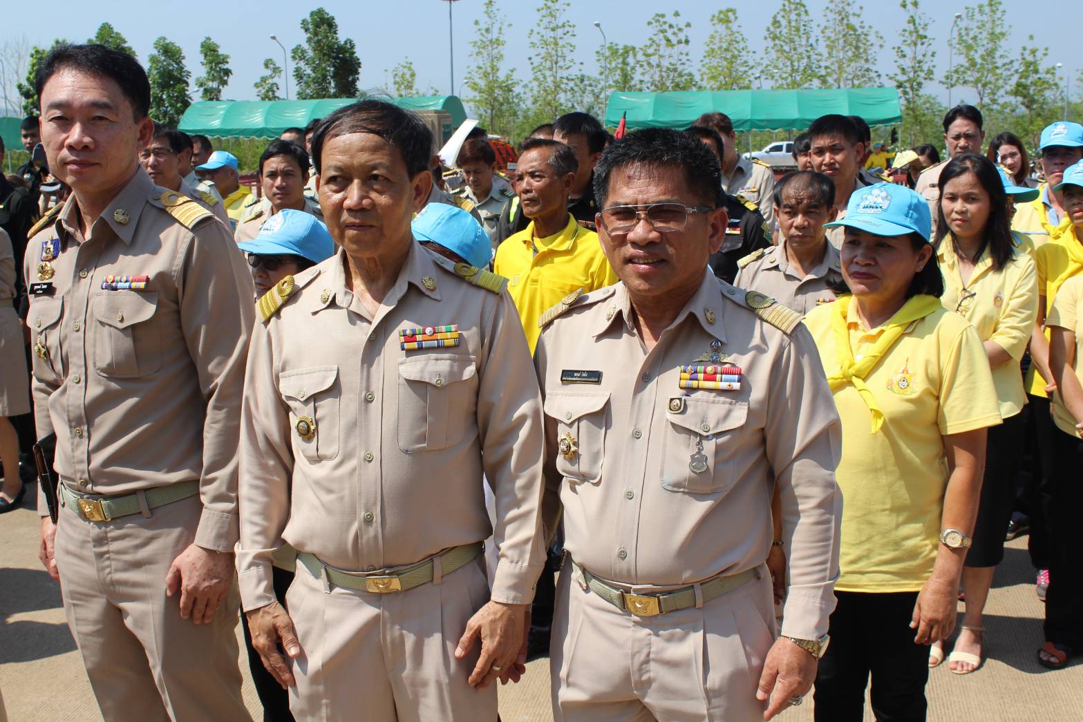 @น่าน : ร่วมพิธีปลูกต้นไม้มงคลต้นรวงผึ้งพระราชทาน เพื่อเฉลิมพระเกียรติเนื่องในโอกาสมหามงคลพระราชพิธีบรมราชาภิเษก