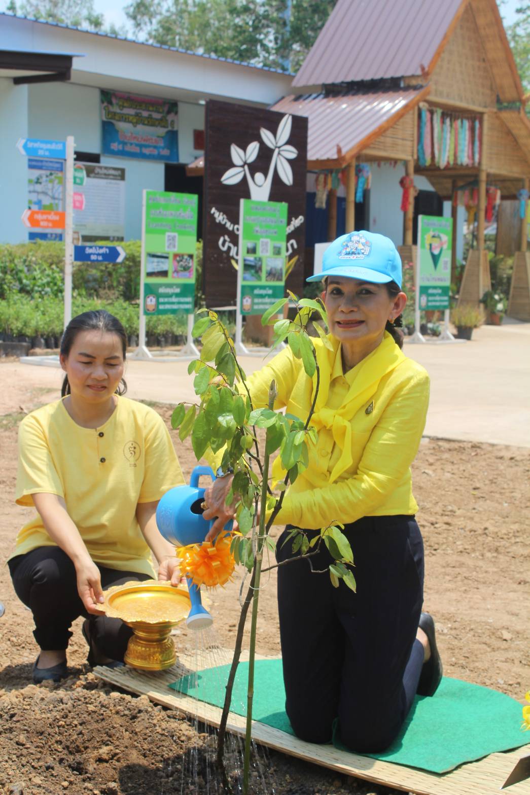 @น่าน : Kick off โครงการพัฒนาหมู่บ้านเศรษฐกิจพอเพียง มั่นคง มั่งคั่ง ยั่งยืน เฉลิมพระเกียรติ เนื่องในโอกาสมหามงคลพระราชพิธีบรมราชาภิเษก