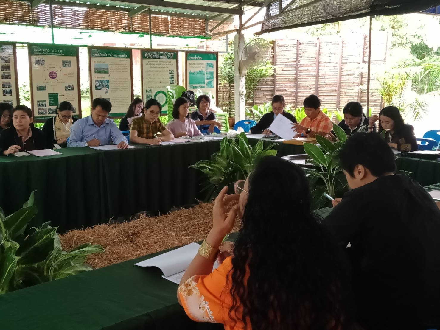 @น่าน : ประชุมเชิงปฏิบัติการทีมปฏิบัติการสนับสนุนการขับเคลื่อนการพัฒนาเศรษฐกิจฐานรากและประชารัฐจังหวัดน่าน