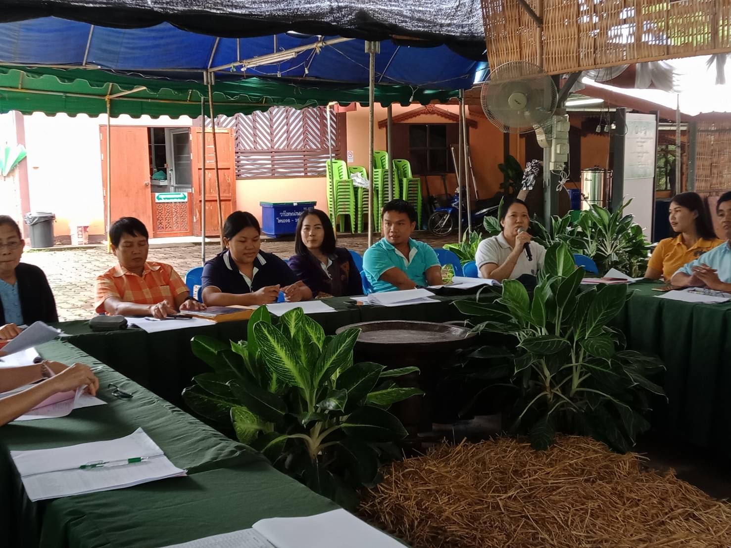 @น่าน : ประชุมเชิงปฏิบัติการทีมปฏิบัติการสนับสนุนการขับเคลื่อนการพัฒนาเศรษฐกิจฐานรากและประชารัฐจังหวัดน่าน