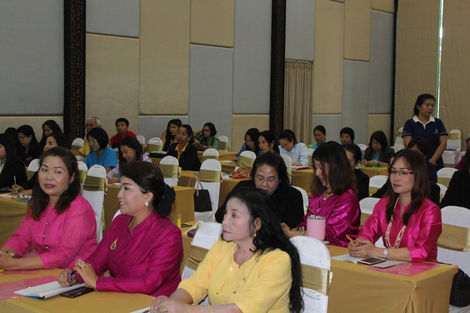 @น่าน : การประชุมเชิงปฏิบัติการสรุปผลการดำเนินงานการพัฒนาระบบบริหารจัดการกองทุนพัฒนาบทบาทสตรีและการประเมินผลการดำเนินงานทุนหมุนเวียน ประจำปี 2562