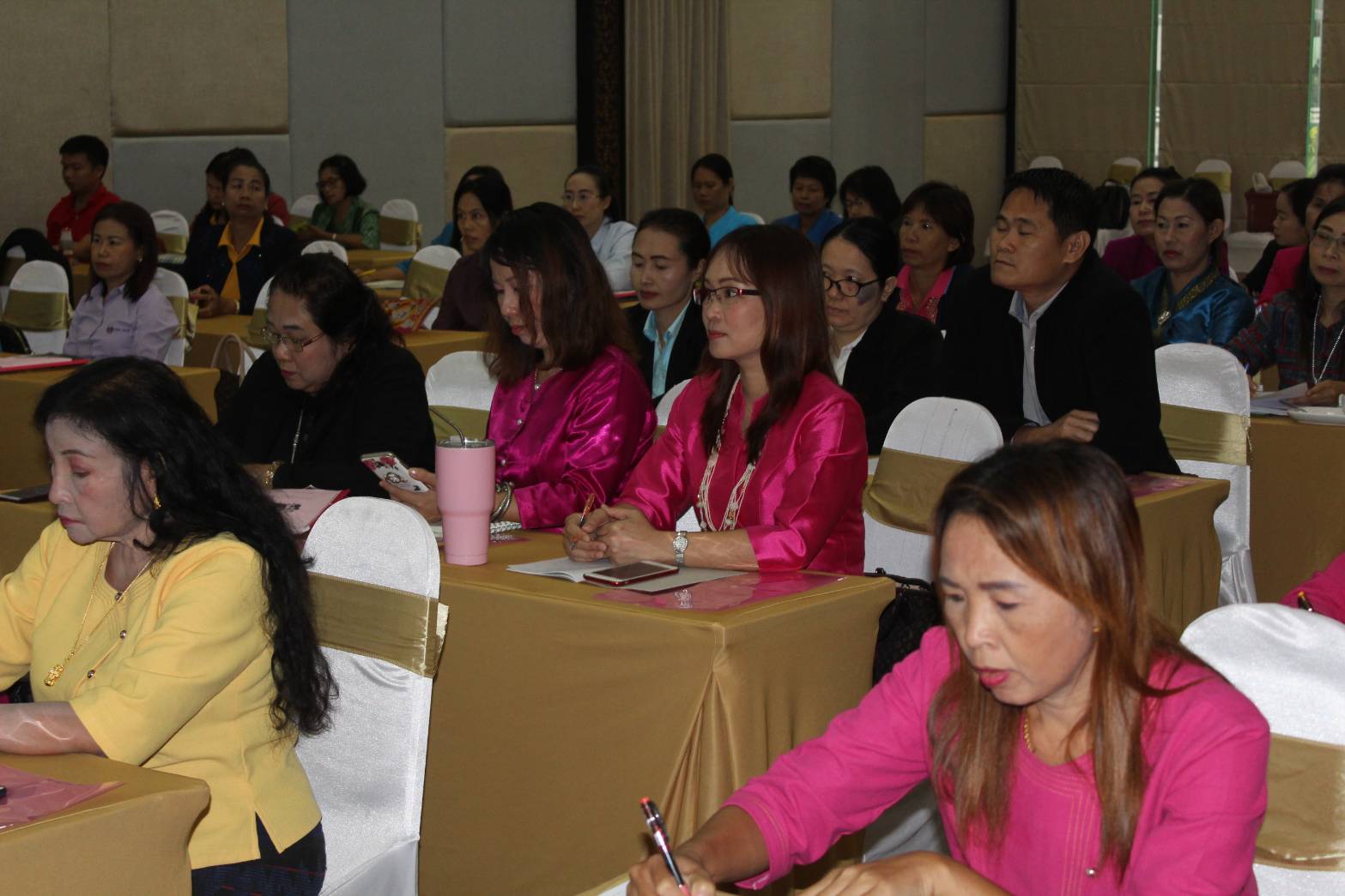 @น่าน : การประชุมเชิงปฏิบัติการสรุปผลการดำเนินงานการพัฒนาระบบบริหารจัดการกองทุนพัฒนาบทบาทสตรีและการประเมินผลการดำเนินงานทุนหมุนเวียน ประจำปี 2562