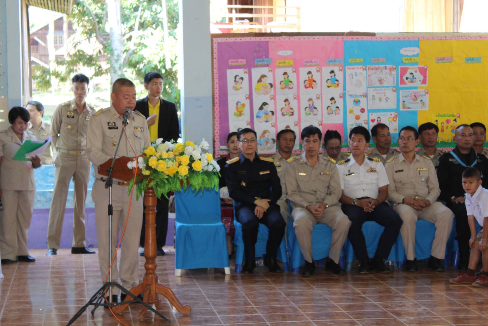 @น่าน : ออกหน่วยบำบัดทุกข์ บำรุงสุข สร้างรอยยิ้มให้ประชาชนและมอบเงินกองทุนพัฒนาเด็กชนบทฯ