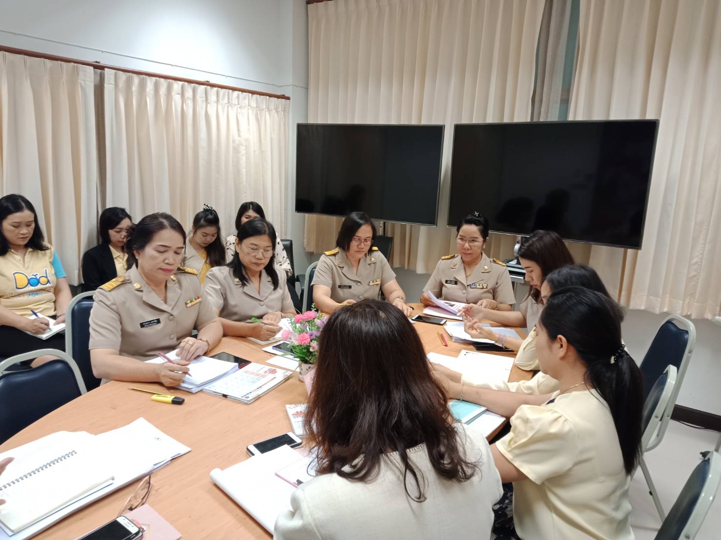 @สพจ.น่าน : ประชุมเจ้าหน้าที่ สพจ.น่าน ประจำเดือน พฤศจิกายน 2562