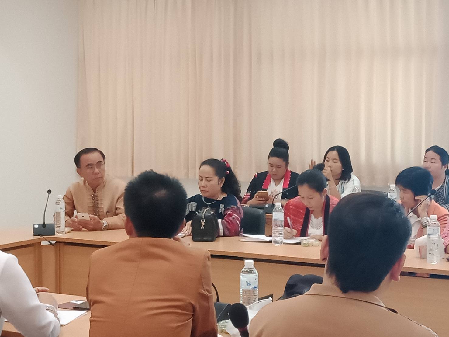 @สพจ.น่าน : ประชุมคณะกรรมการเครือข่าย OTOP ระดับจังหวัด และผู้ผลิต ผู้ประกอบการ OTOP จังหวัดน่าน