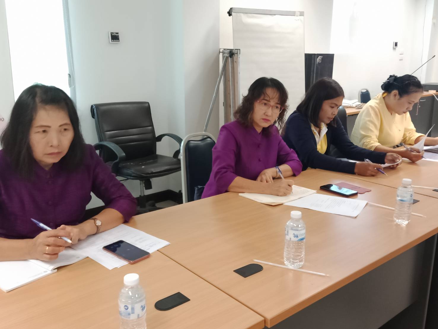 @ สพจ.น่าน : ประชุมคณะกรรมการพัฒนาสตรีจังหวัดน่าน ครั้งที่ 1/2563