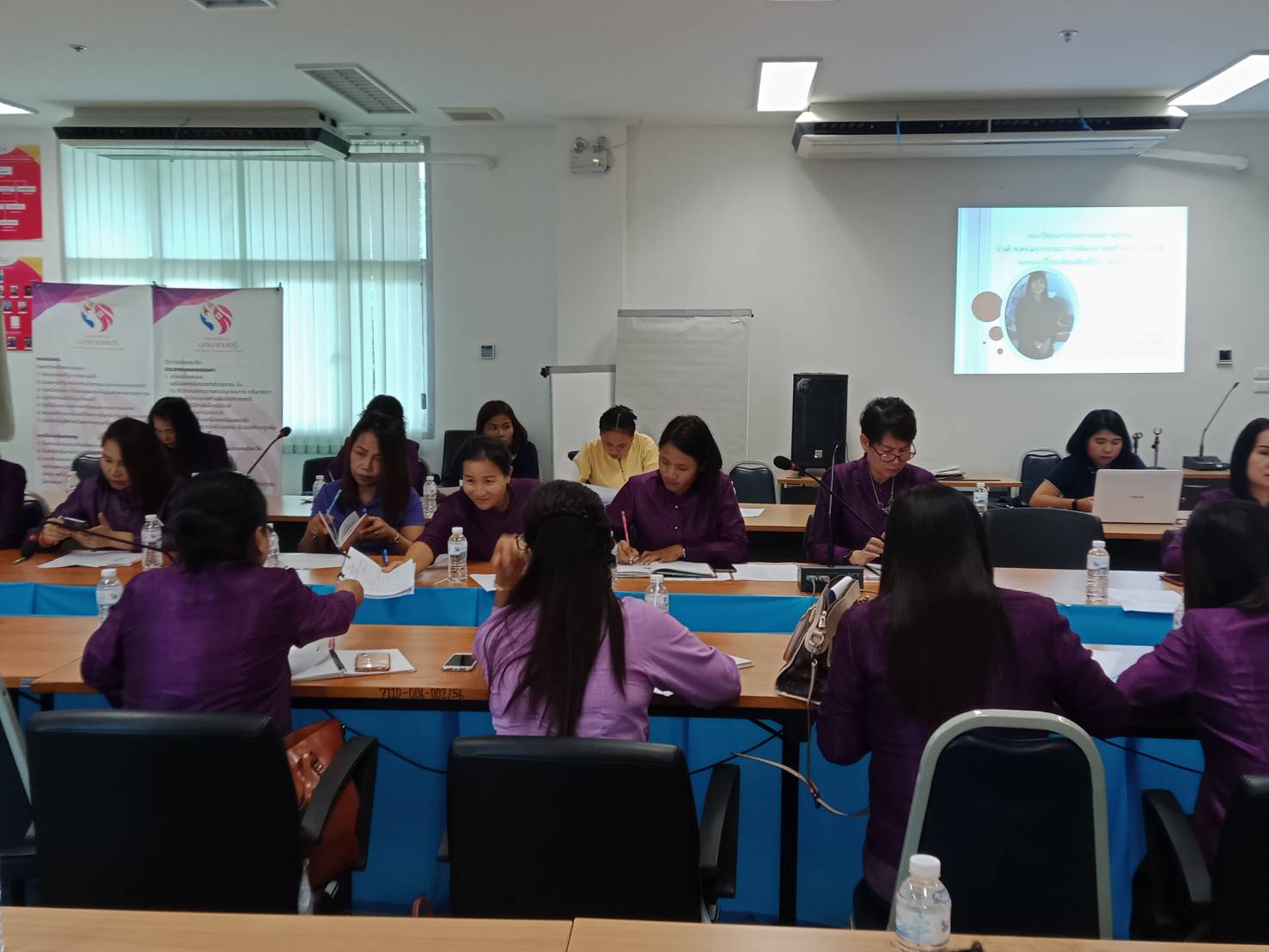 @ สพจ.น่าน : ประชุมคณะกรรมการพัฒนาสตรีจังหวัดน่าน ครั้งที่ 1/2563