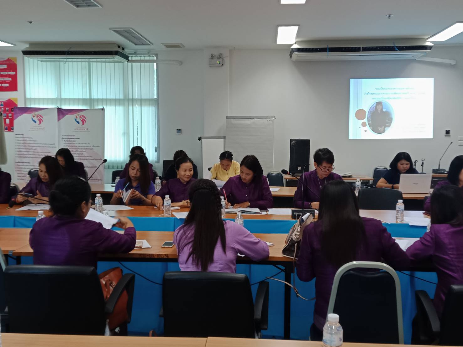 @ สพจ.น่าน : ประชุมคณะกรรมการพัฒนาสตรีจังหวัดน่าน ครั้งที่ 1/2563