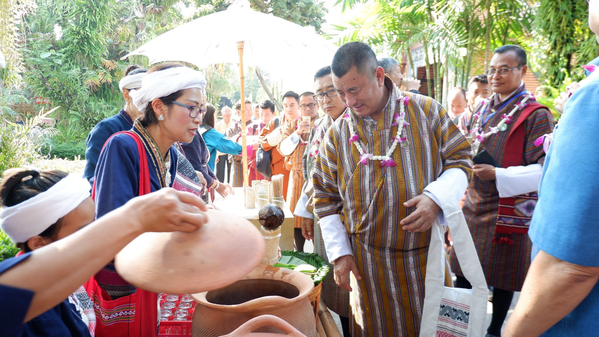สพจ.น่านต้อนรับคณะผู้บริหาร คณะกรรมการ OGOP เจ้าหน้าที่และผู้นำชุมชนราชอาณาจักรภูฏาน ในโอกาสศึกษาดูงาน ในพื้นที่ จ.น่าน (วันที่ 1)