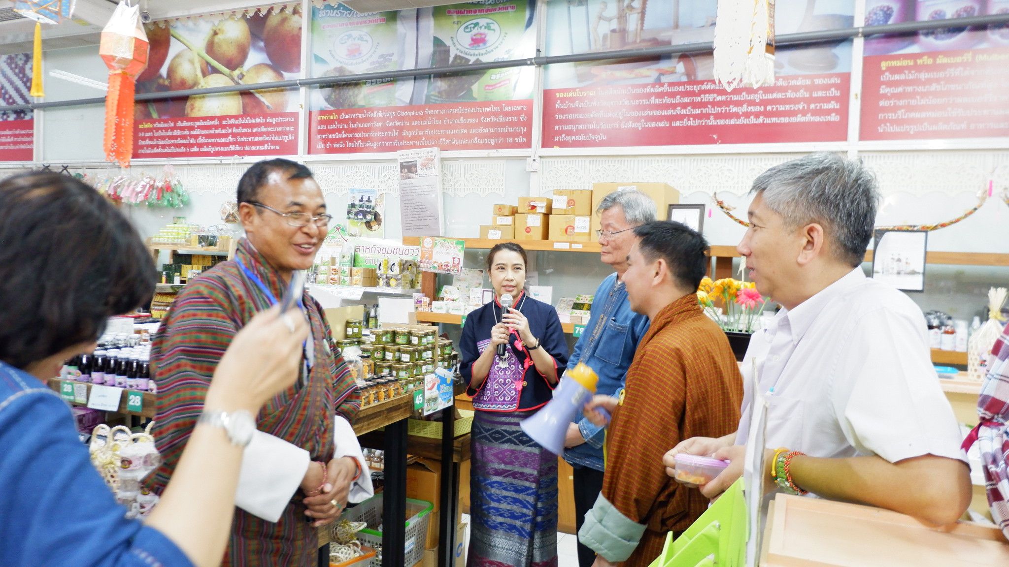 สพจ.น่านต้อนรับคณะผู้บริหาร คณะกรรมการ OGOP เจ้าหน้าที่และผู้นำชุมชนราชอาณาจักรภูฏาน ในโอกาสศึกษาดูงาน ในพื้นที่ จ.น่าน (วันที่ 1)