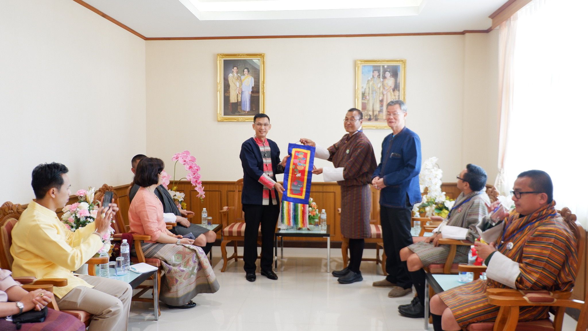 @น่าน : สพจ.น่าน นำคณะผู้บริหาร คณะกรรมการ OGOP เจ้าหน้าที่และผู้นำชุมชน ราชอาณาจักรภูฏาน ศึกษาดูงานพื้นที่ จ.น่าน (วันที่ 2)