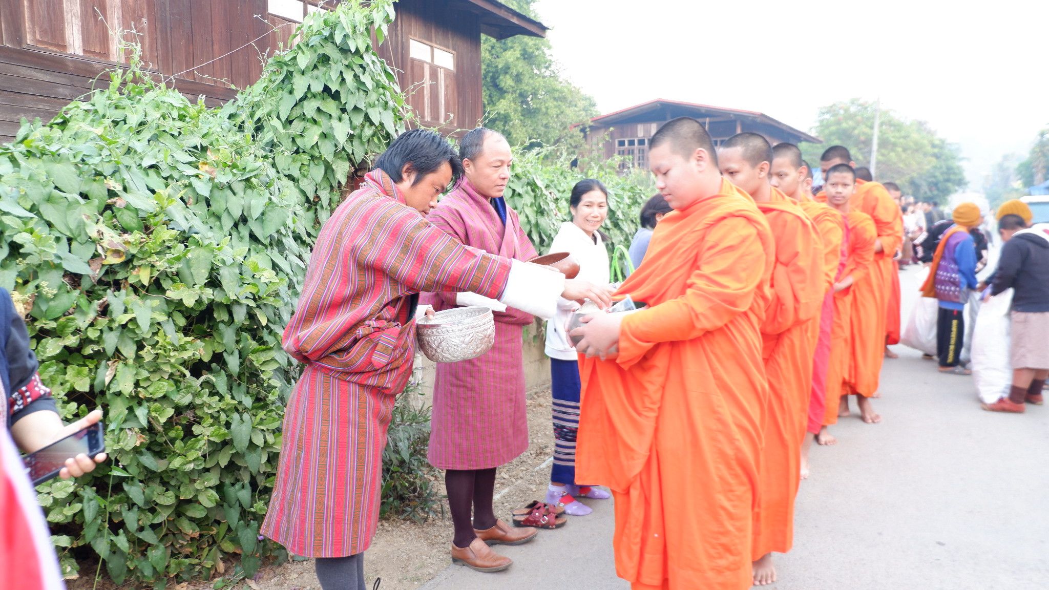 @น่าน : สพจ.น่าน นำคณะผู้บริหาร คณะกรรมการ OGOP เจ้าหน้าที่และผู้นำชุมชน ราชอาณาจักรภูฏาน ศึกษาดูงานพื้นที่ จ.น่าน (วันที่ 3))