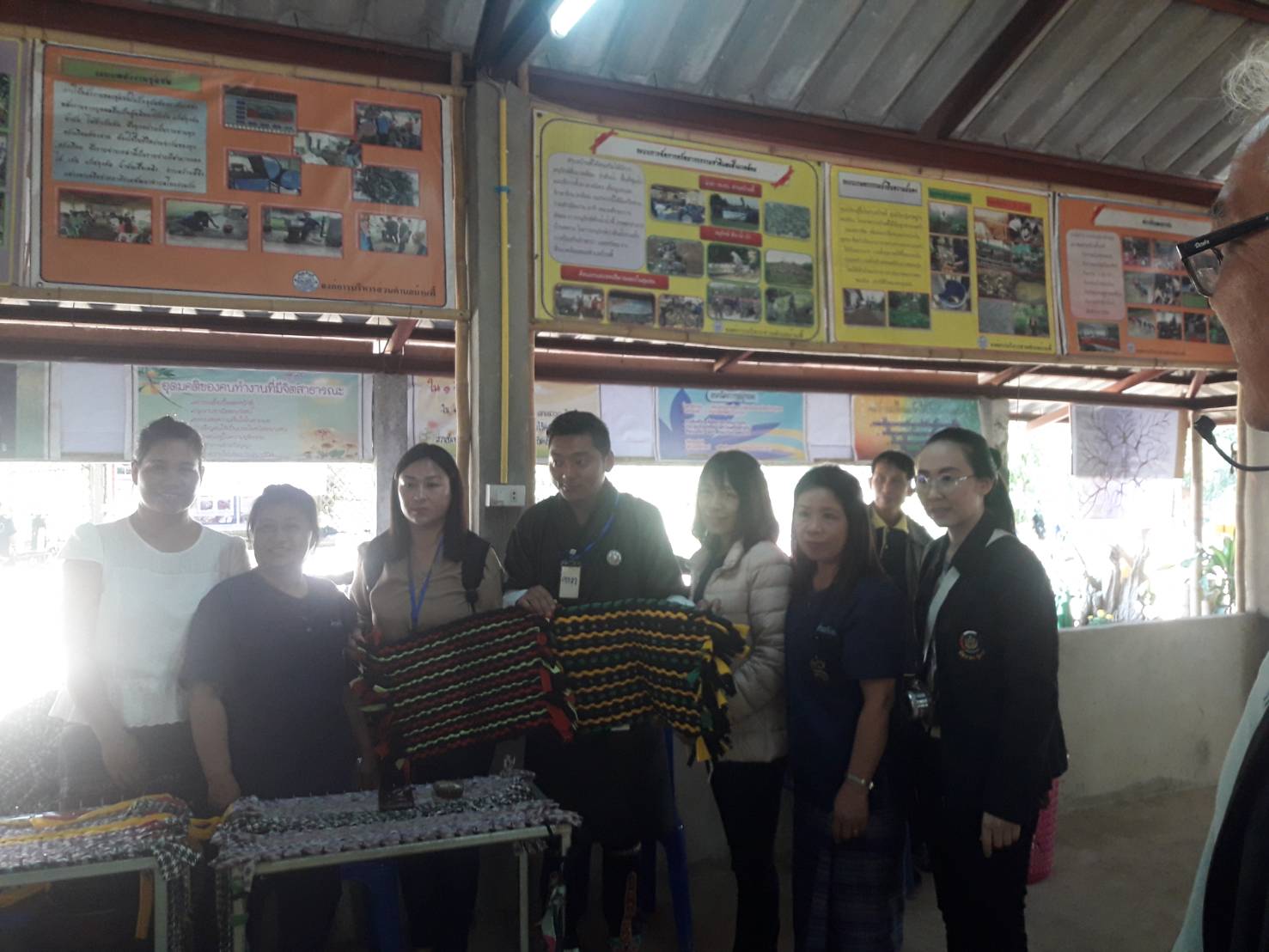 @น่าน : สพจ.น่าน นำคณะผู้บริหาร คณะกรรมการ OGOP เจ้าหน้าที่และผู้นำชุมชน ราชอาณาจักรภูฏาน ศึกษาดูงานพื้นที่ จ.น่าน (วันที่ 3))