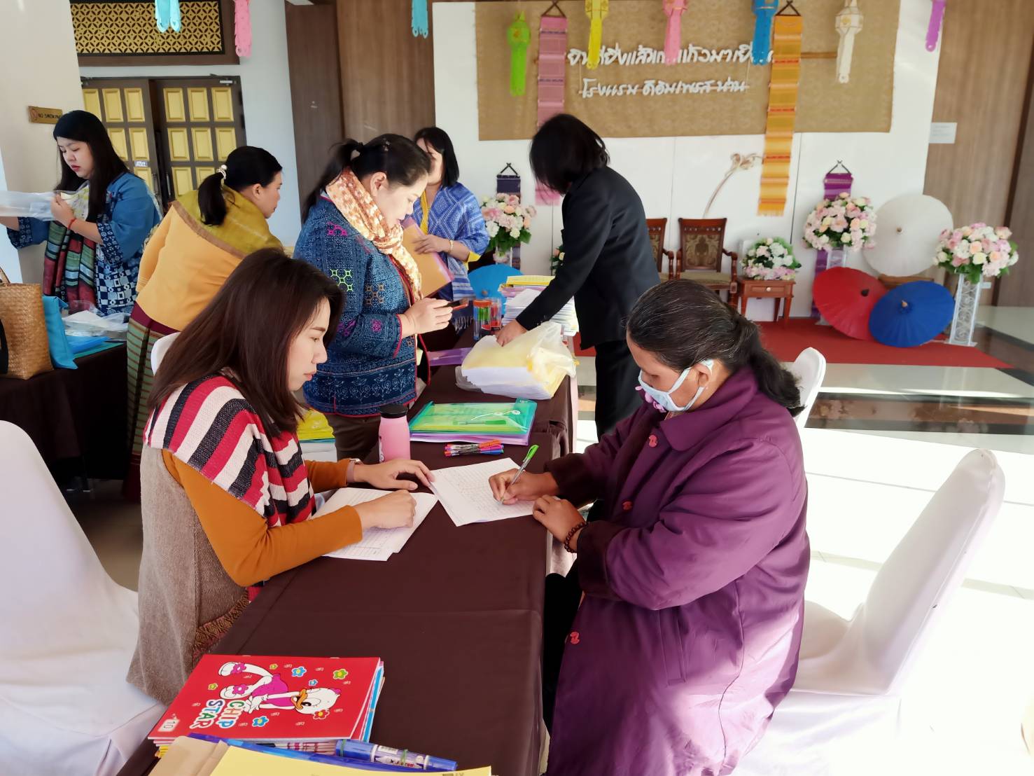 @น่าน : โครงการเสริมทักษะอาชีพสตรีเพื่อการบริหารจัดการหนี้ กองทุนพัฒนาบทบาทสตรี