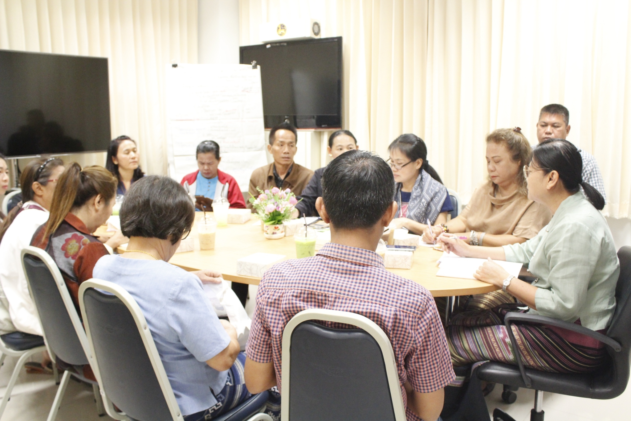 @น่าน : ประชุมคณะกรรมการเครือข่าย OTOP ระดับจังหวัด
