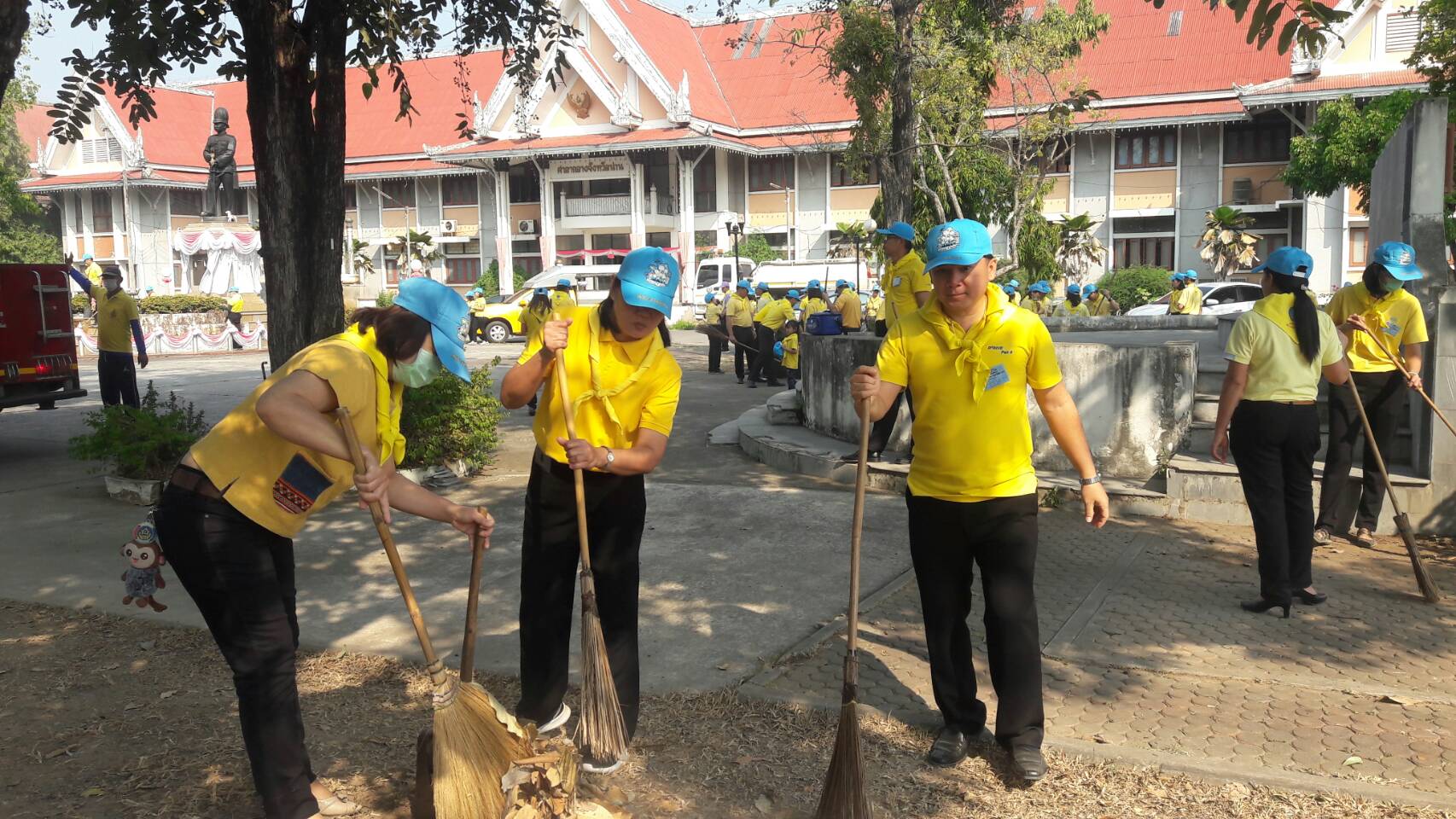 @น่าน : กิจกรรมจิตอาสาพัฒนาปรับภูมิทัศน์ถวายพระราชกุศลและน้อมรำลึกเนื่องในวันพ่อขุนรามคำแหงมหาราชประจำปี 2563