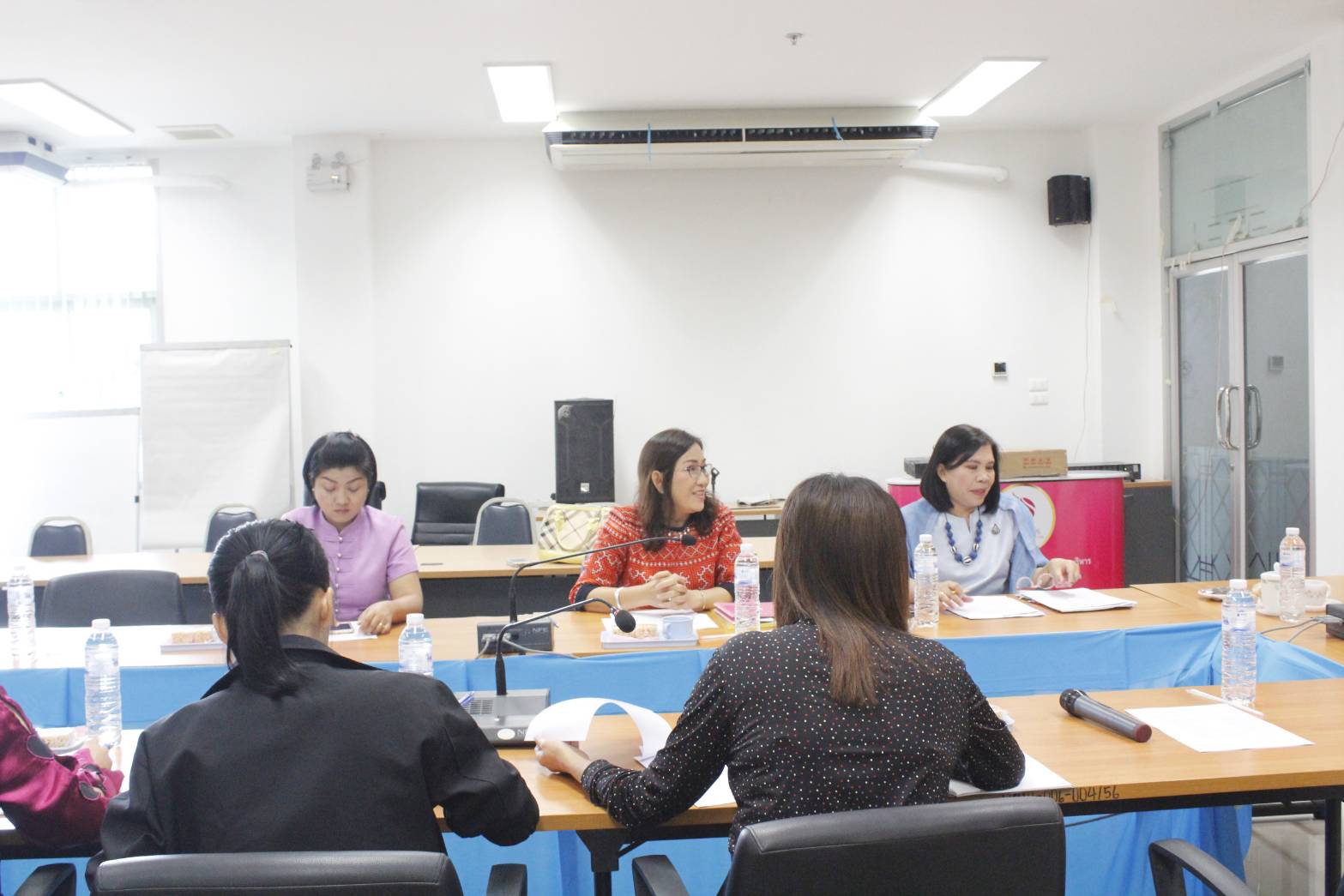 @น่าน : ประชุมคณะกรรมการฝ่ายตัดสินการประกวดร้านนิทรรศการของอำเภอและหน่วยงานในงานประจำปีและของดีเมืองน่าน ประจำปี 2563