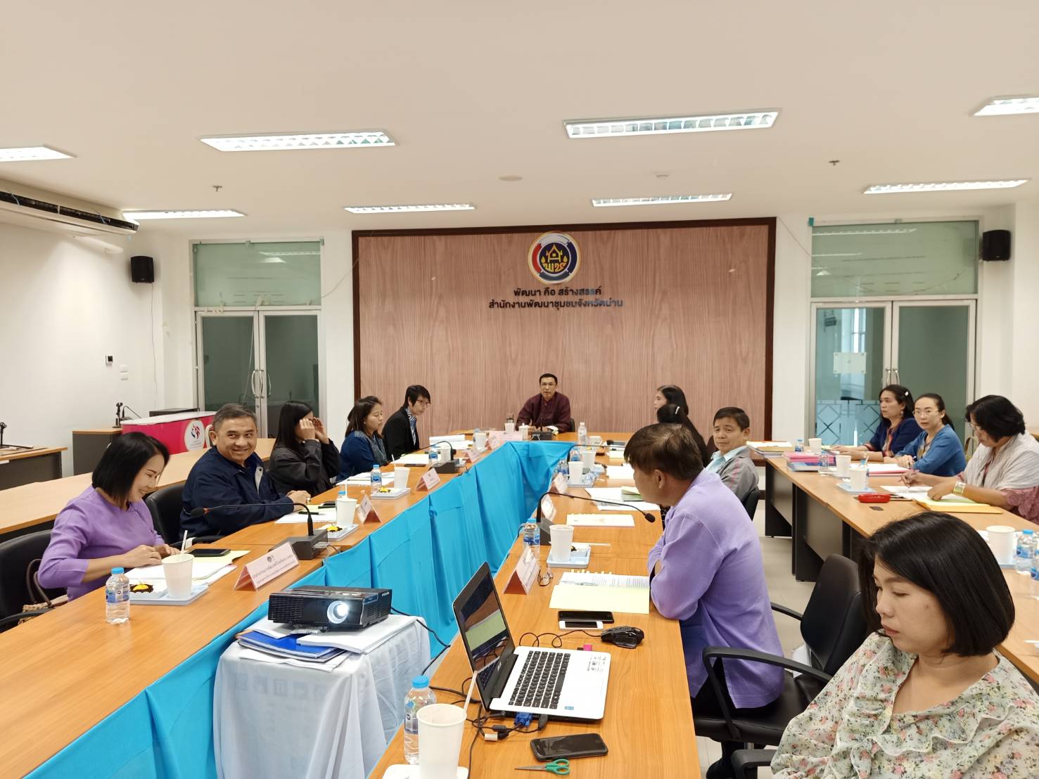 @น่าน : ประชุมคณะอนุกรรมการบริหารกองทุนพัฒนาบทบาทสตรีจังหวัดน่าน ครั้งที่ 2/2563